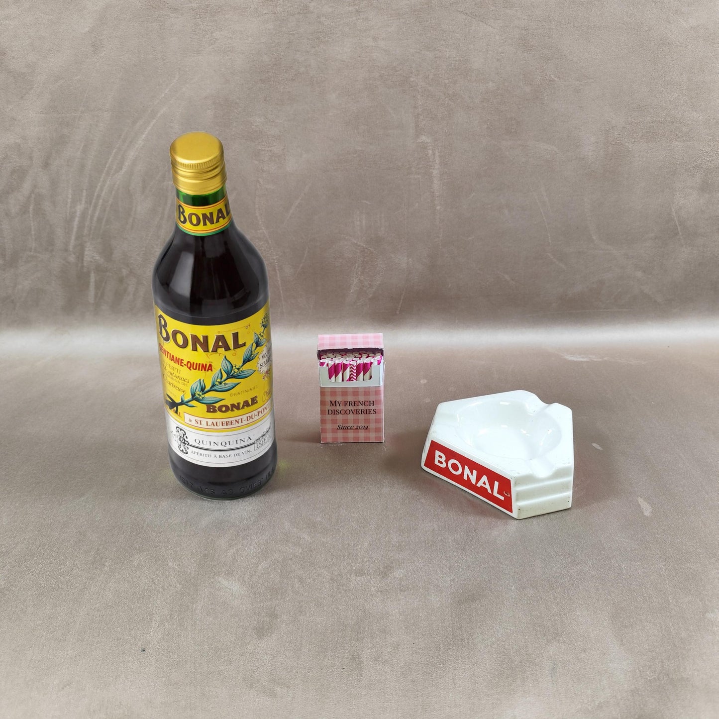 Cendrier publicitaire BONAL en céramique Faïencerie de Monet Apéritif