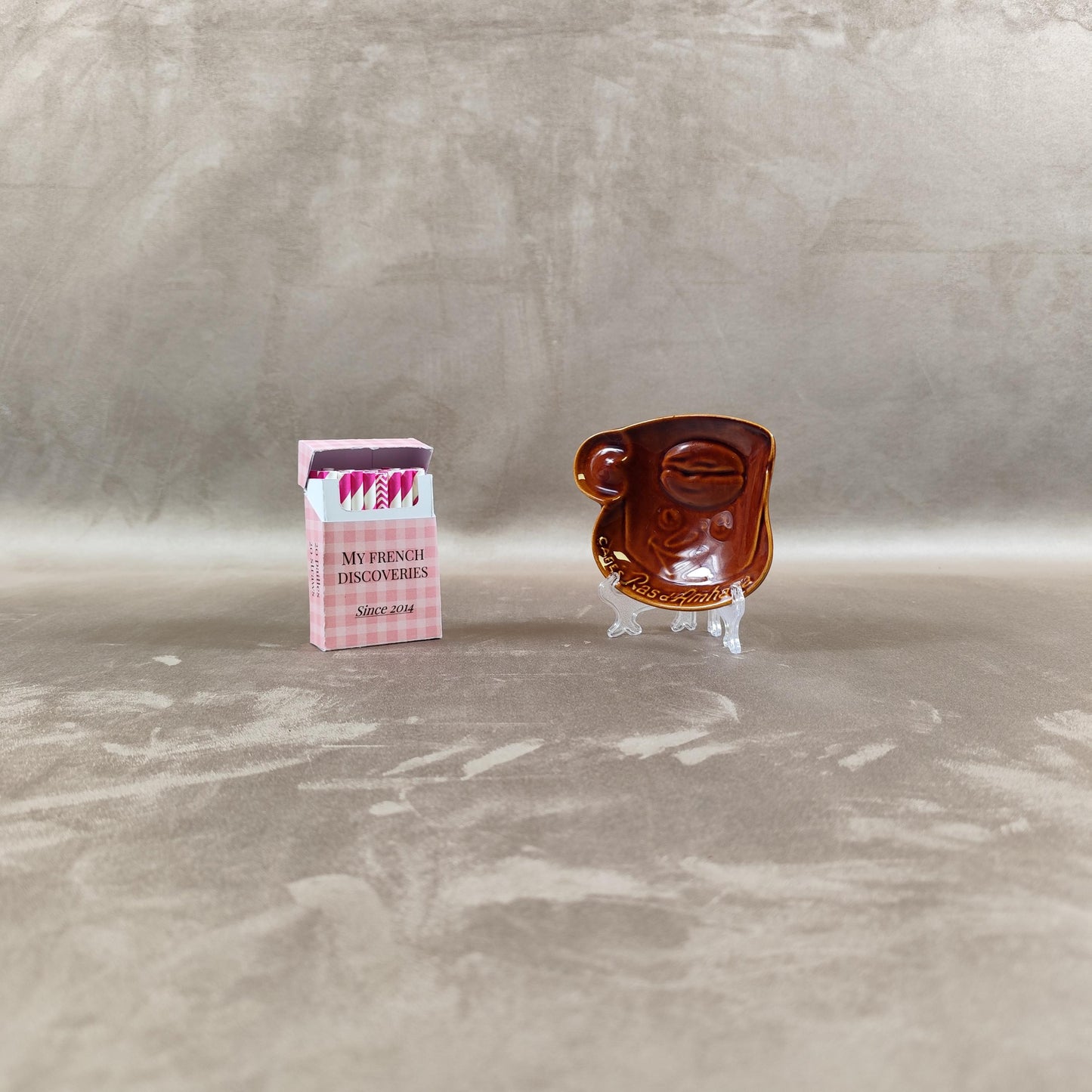 Cendrier publicitaire Cafés Ras dAmbre en céramique Forme visage Vintage