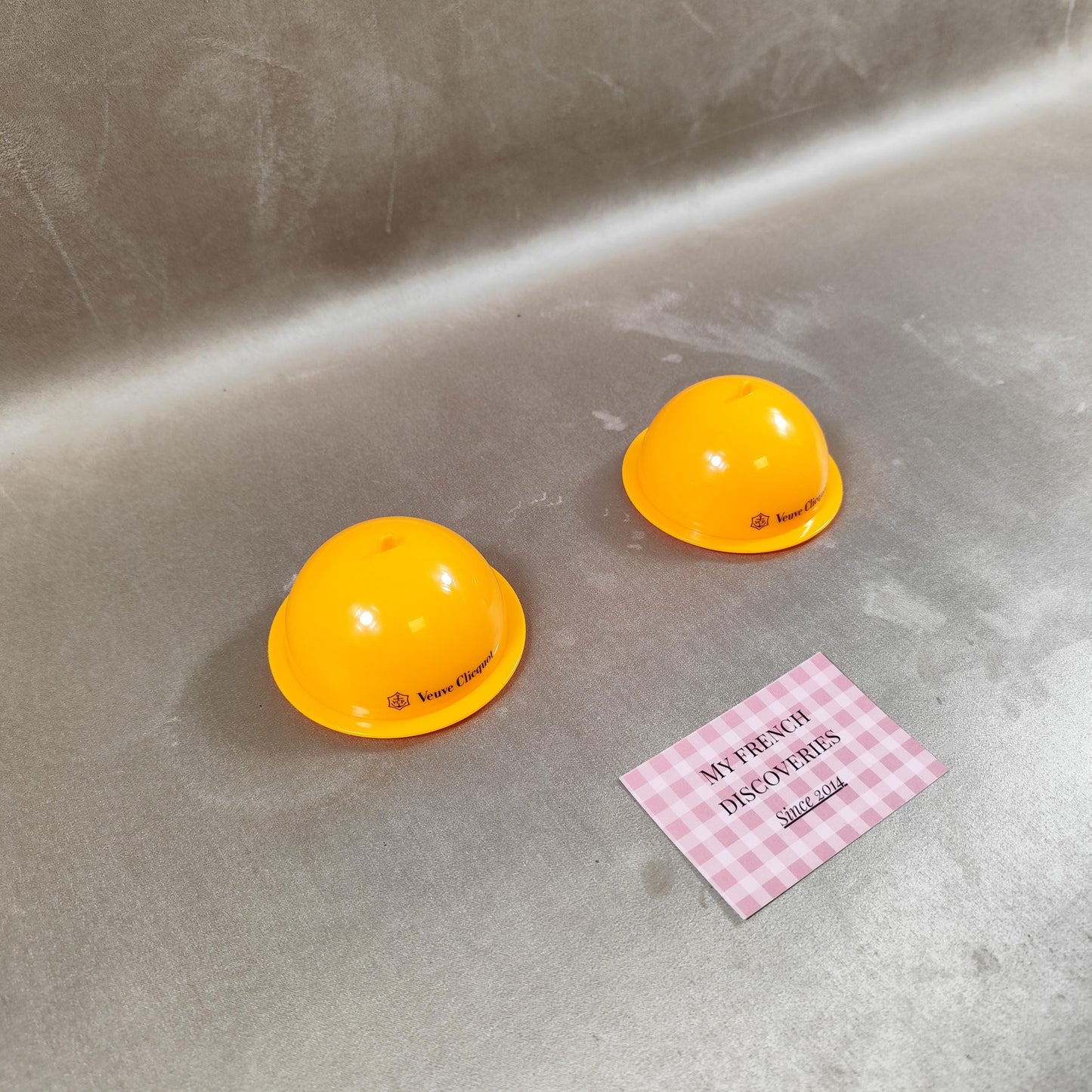 Ensemble de 2 mini-beurriers Veuve Clicquot en plastique jaune Accessoires champagne
