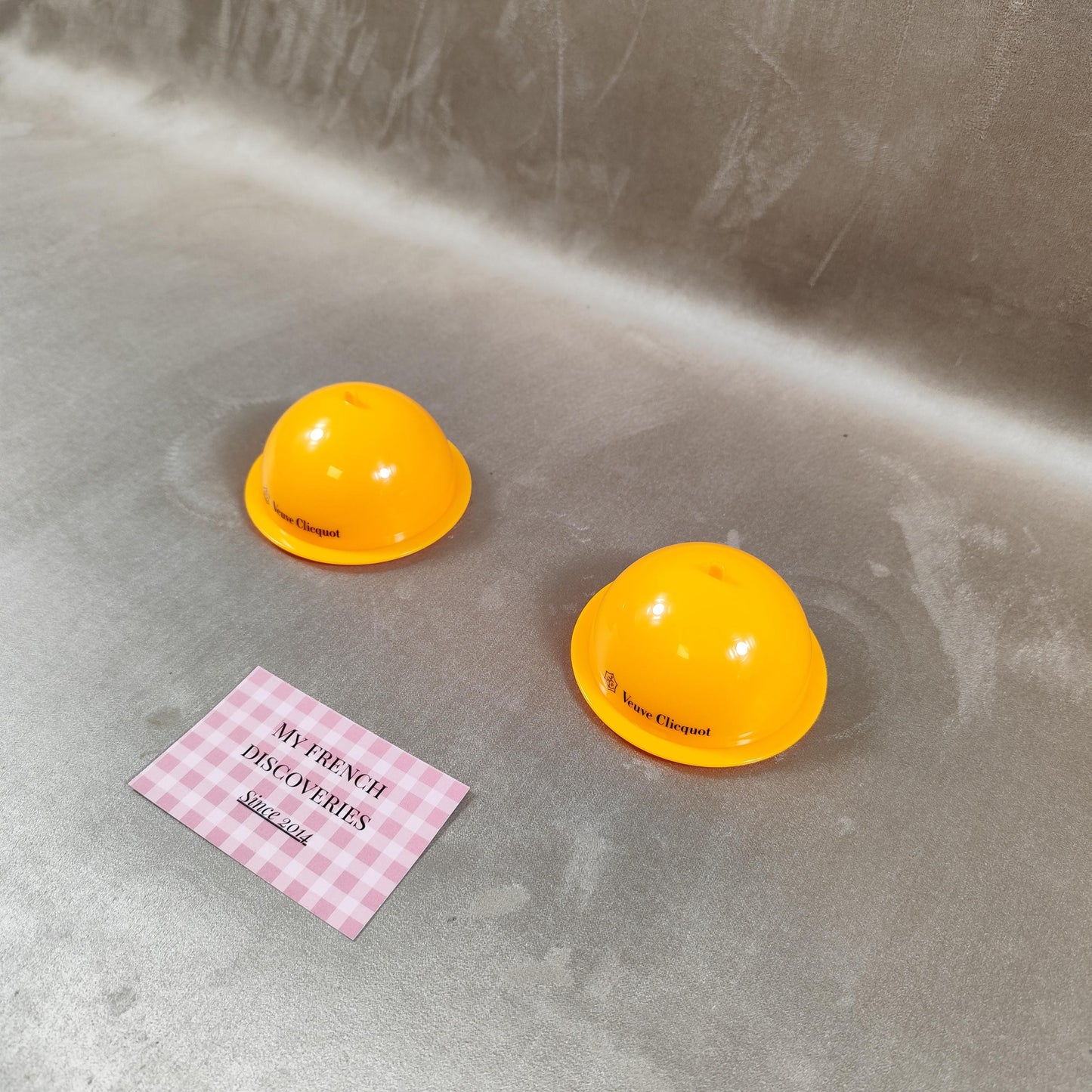 Ensemble de 2 mini-beurriers Veuve Clicquot en plastique jaune Accessoires champagne