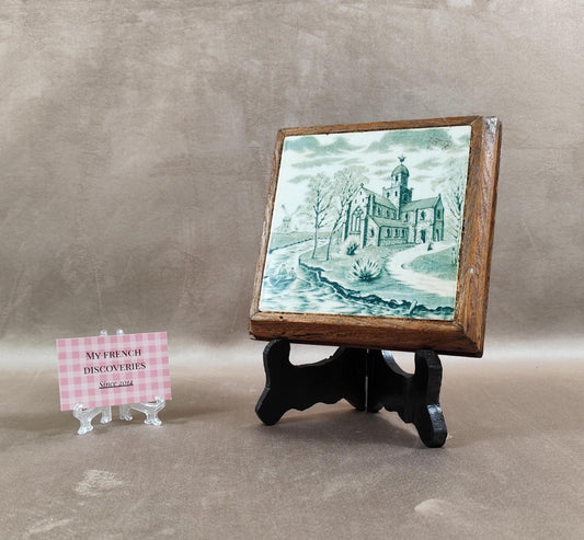 Dessous de plat ancien en faïence et bois Décor paysage architectural