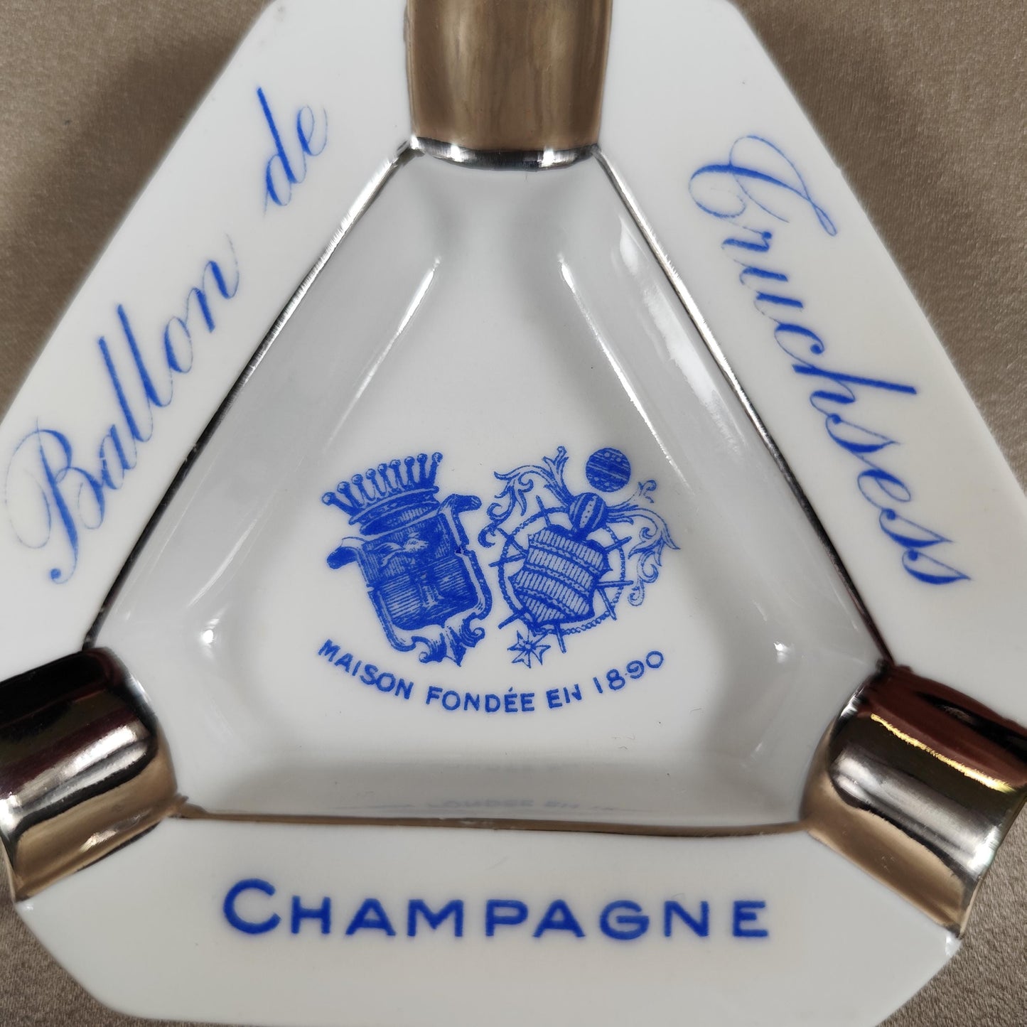 Cendrier publicitaire Champagne Ballon de Truchsess en porcelaine J. Moser Limoges Vintage