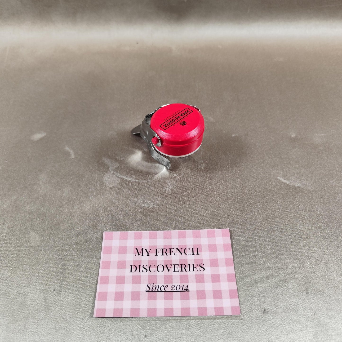 Bouchon stoppeur de champagne Piper-Heidsieck Plastique rouge et métal Accessoire bar