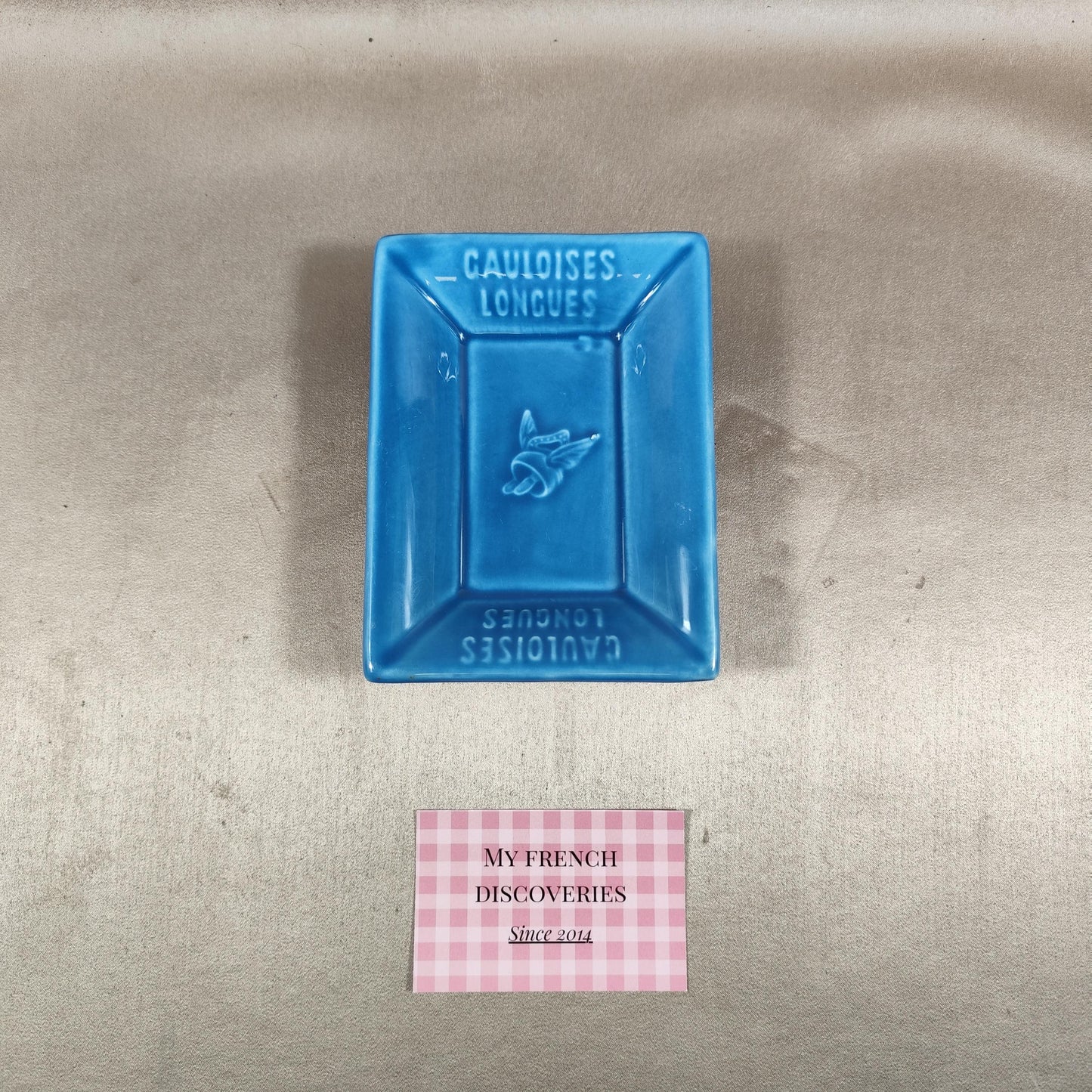 Cendrier publicitaire Gauloises Longues en faïence bleue GIEN France