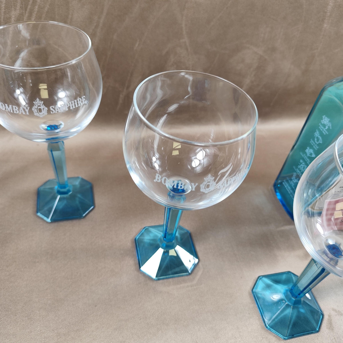 Ensemble de 6 verres à gin tonic Bombay Sapphire Pieds bleus facettés Barware
