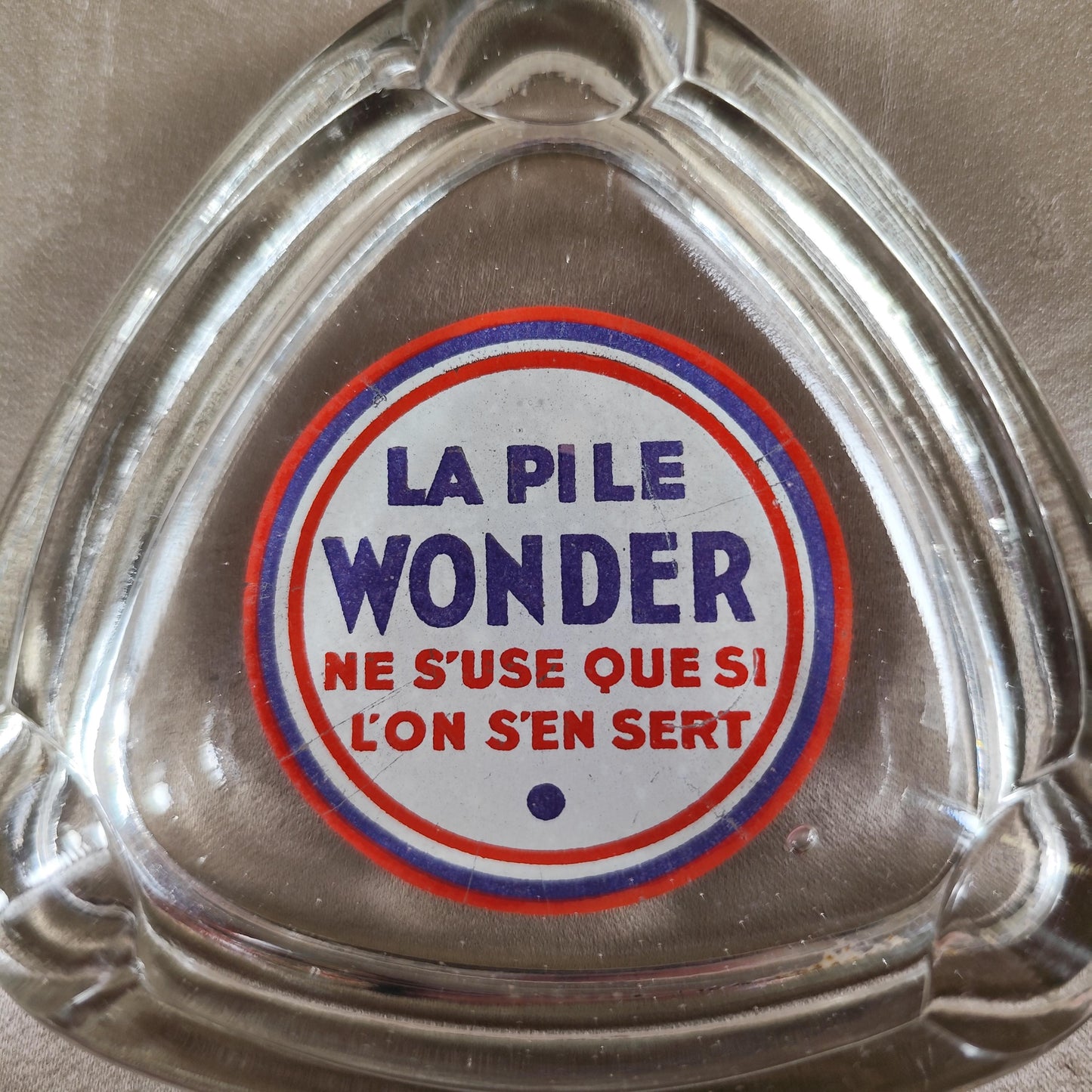 RARE Cendrier publicitaire ancien La Pile Wonder en verre épais Objet publicitaire vintage français