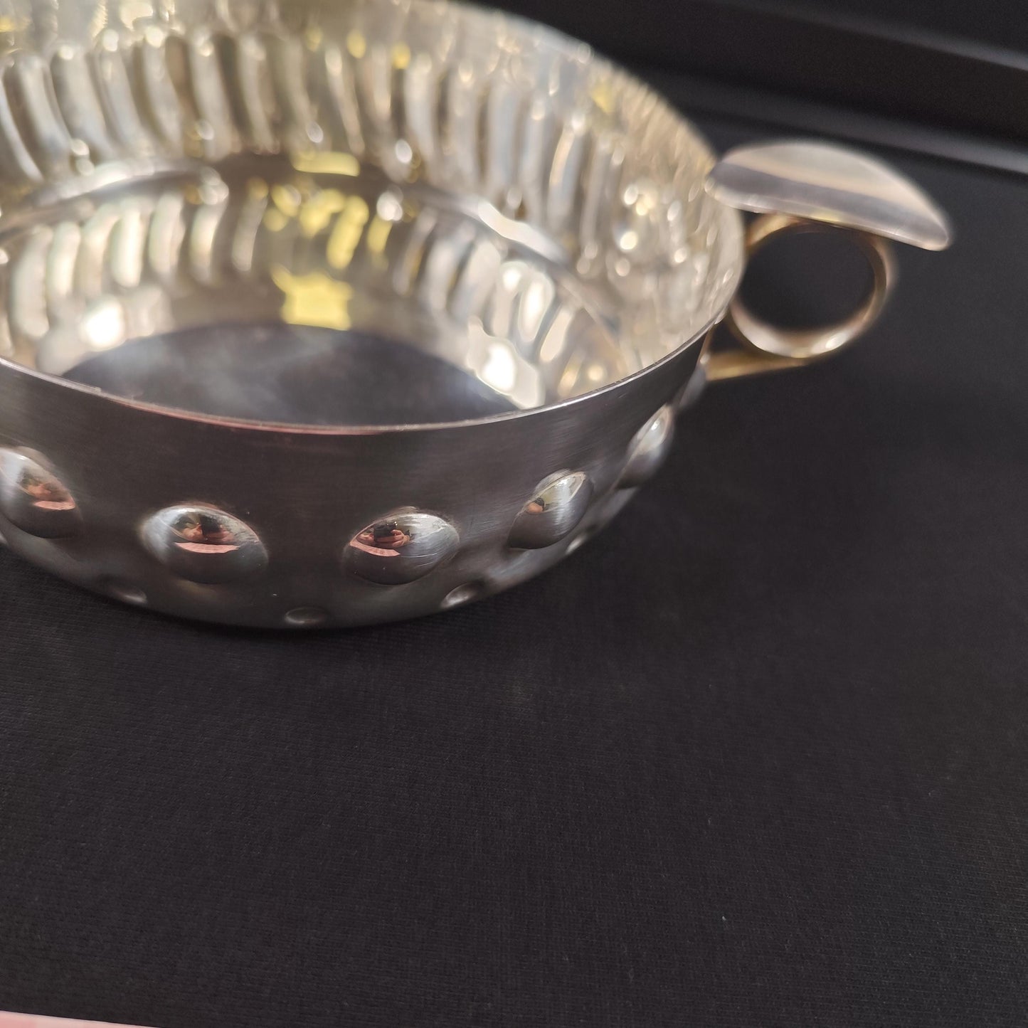 Tastevin ancien grand modèle en métal argenté Poinçon dorfèvre Accessoire dégustation vin
