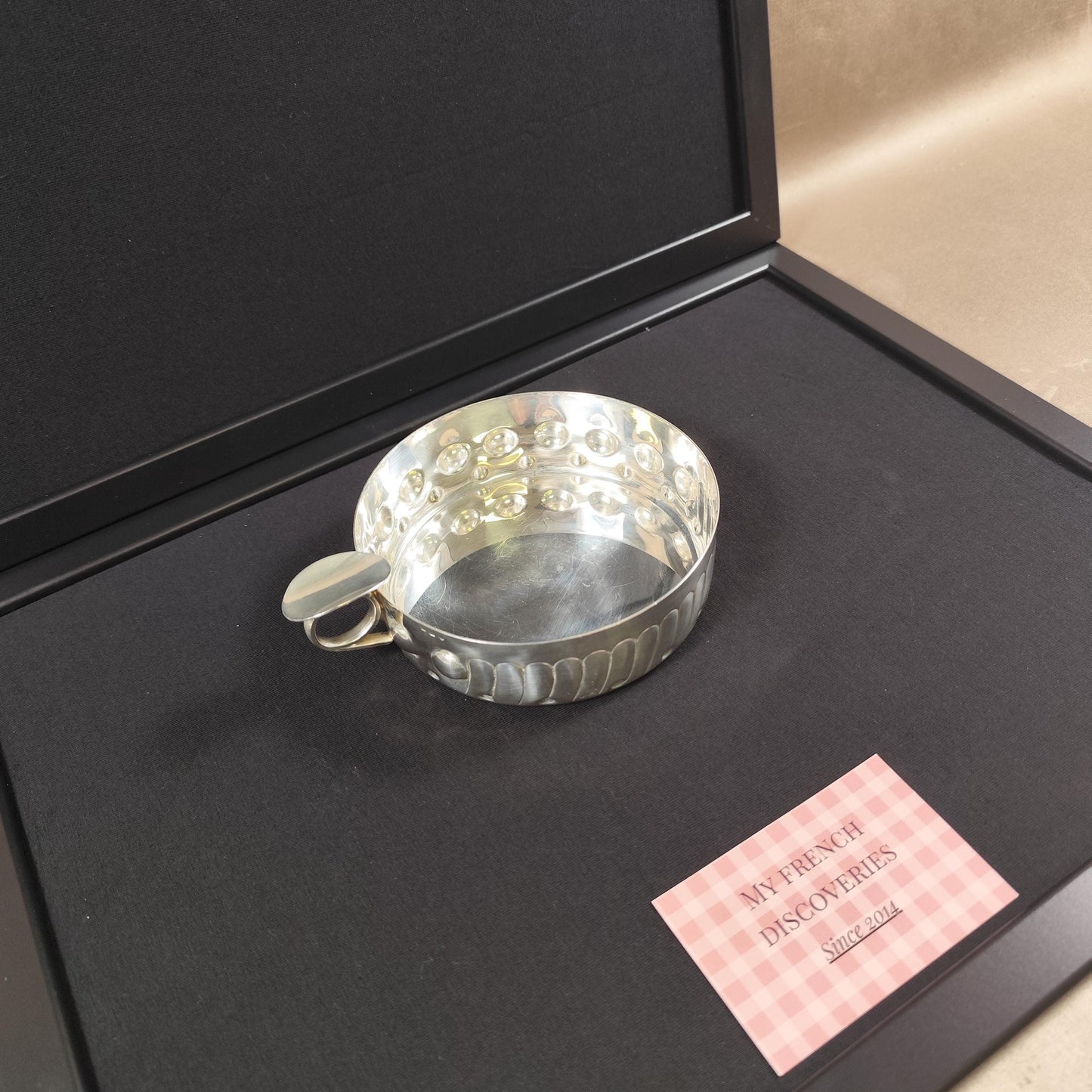 Tastevin ancien grand modèle en métal argenté Poinçon dorfèvre Accessoire dégustation vin