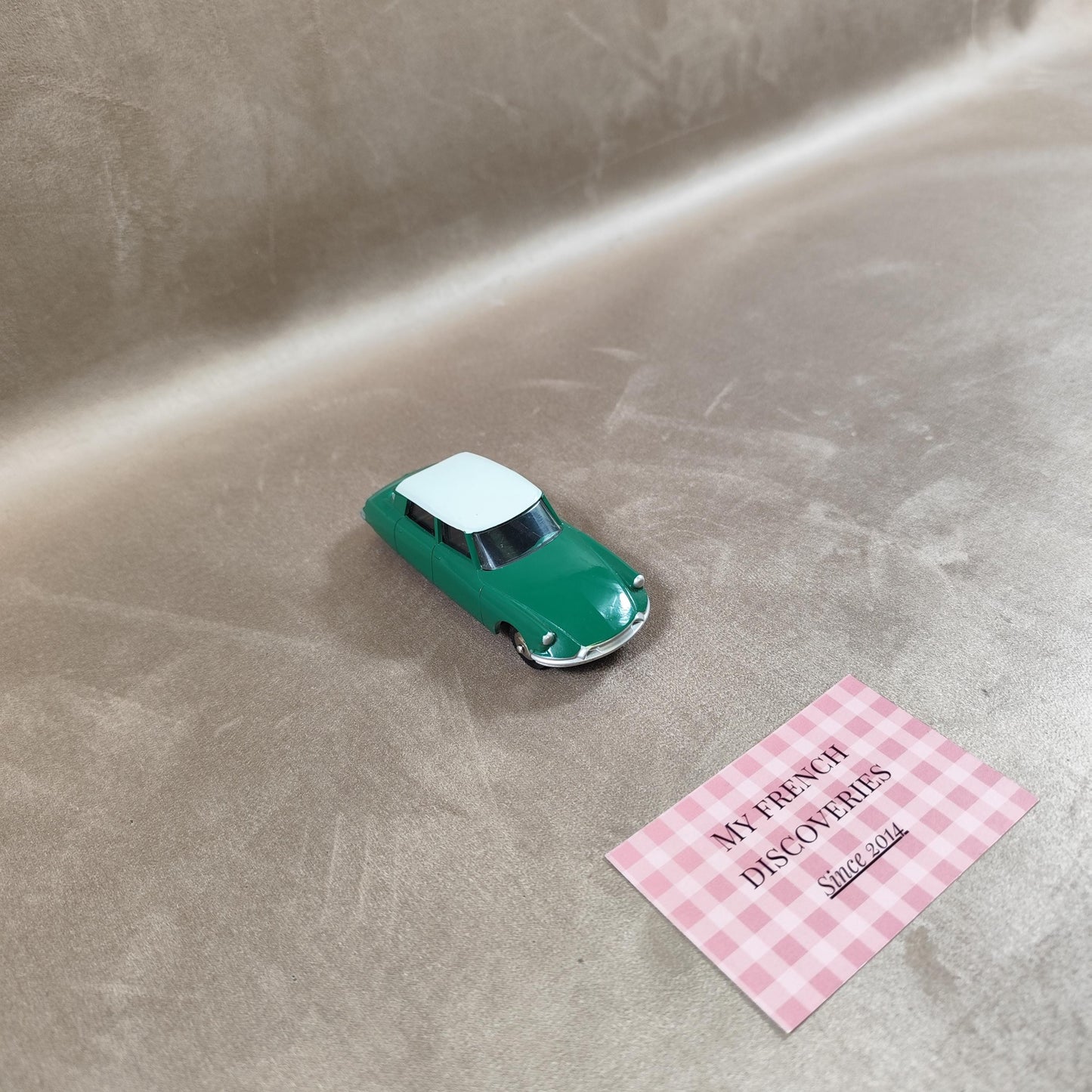 Voiture miniature Citroën DS 19 Dinky Toys Éditions Atlas Avec boîte et certificat