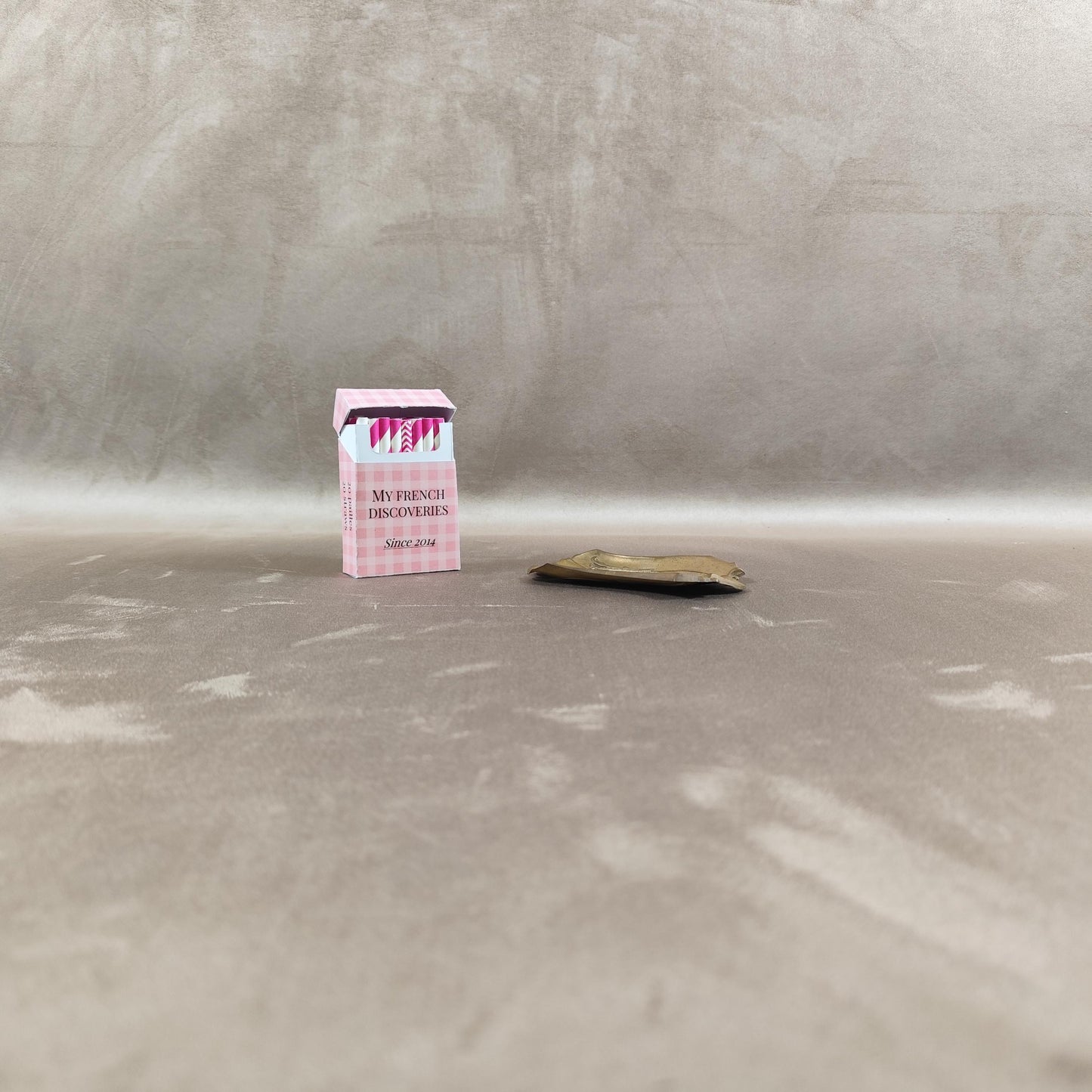 Cendrier publicitaire Chemise Albion en métal Objet ancien Publicité française