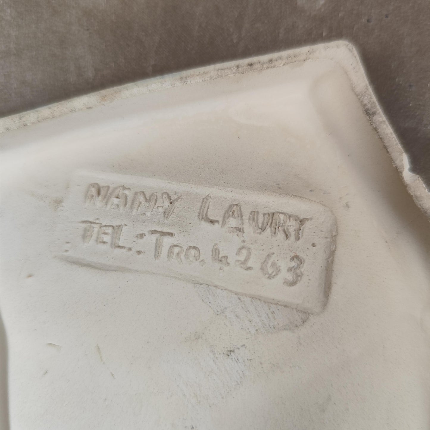 Cendrier publicitaire en porcelaine en forme denveloppe Réfrigérateurs Sigma-Frigo-Therm  Lyon