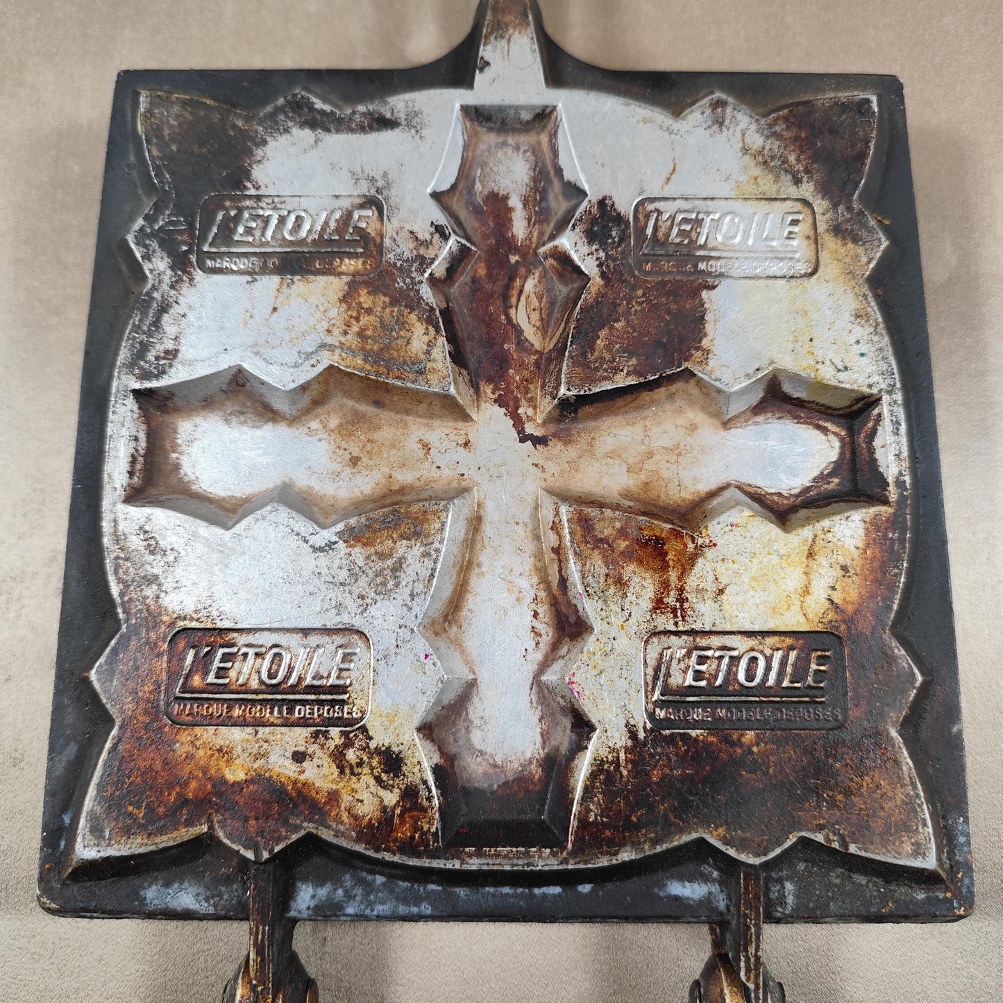 Appareil à croque-monsieur ancien en fonte LÉtoile Modèle professionnel à 4 empreintes