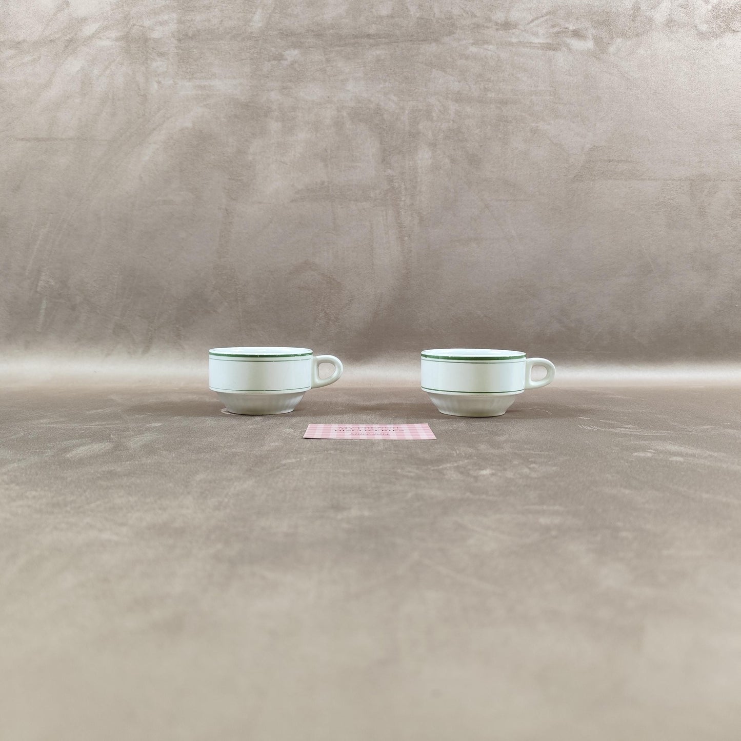 Paire de tasses anciennes en porcelaine blanche Filet vert Moulin des Loups Orchies
