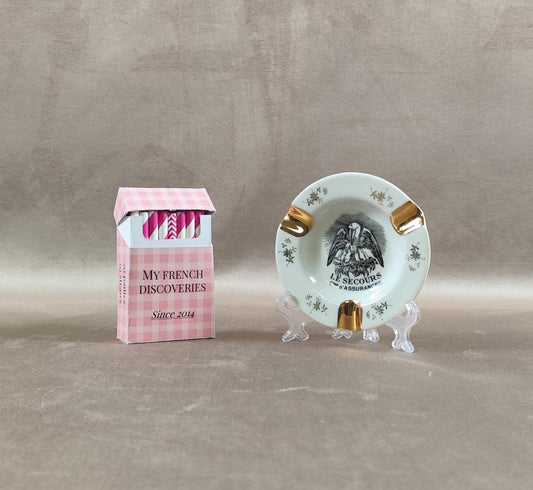Cendrier publicitaire Le Secours Cies d'Assurances en porcelaine de Limoges Dorure