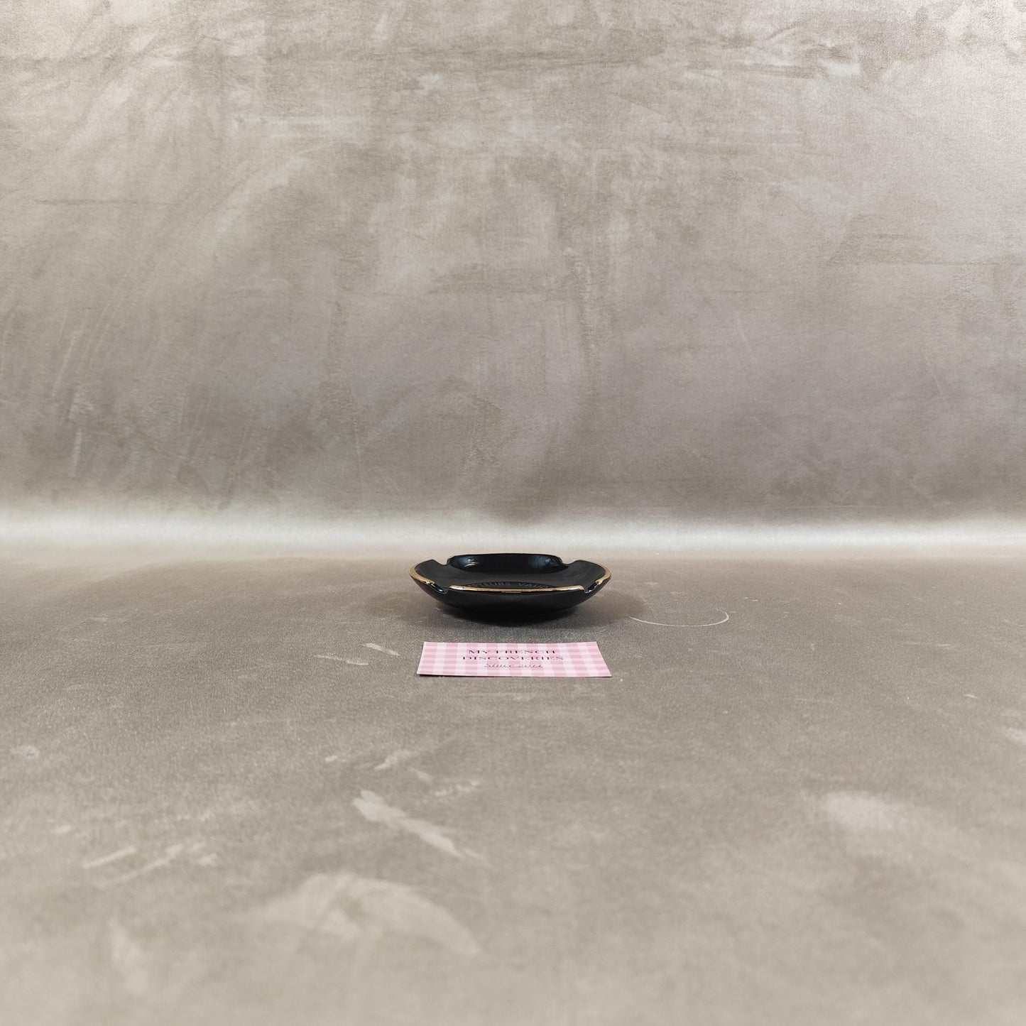 Cendrier publicitaire Compteurs Vaudrey en céramique noire  Reims