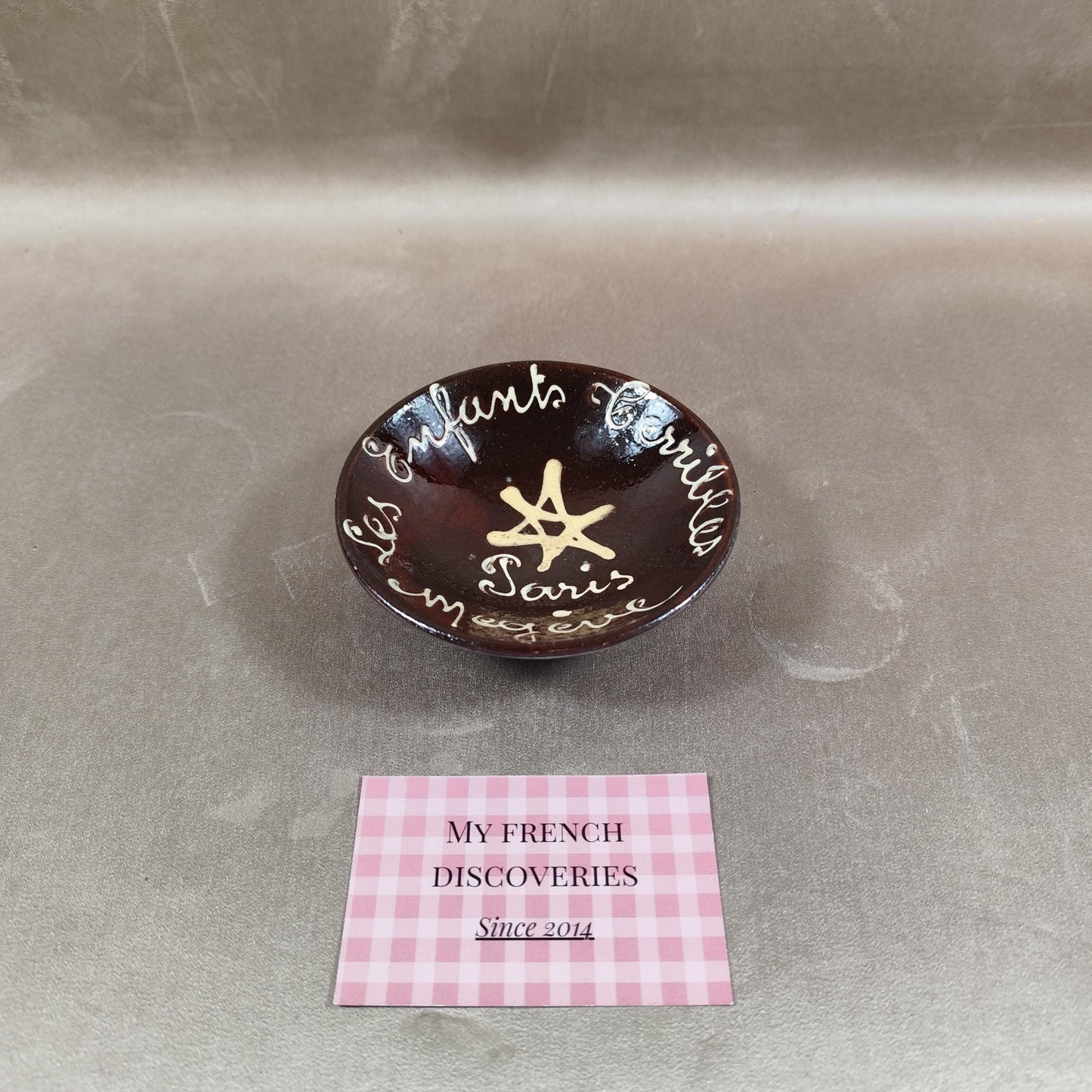 Cendrier Les Enfants Terribles Paris Megève Céramique brune vintage