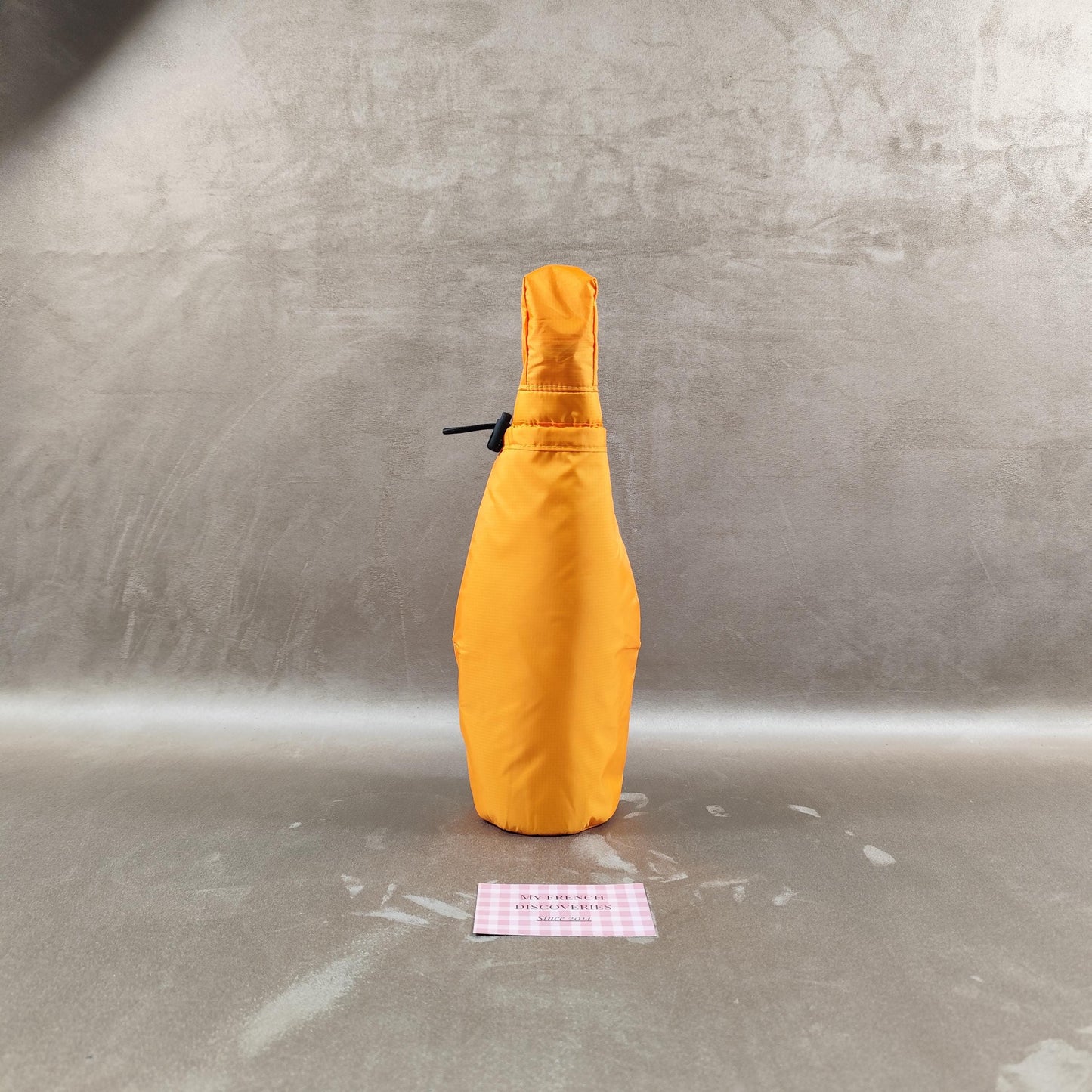Étui isotherme Veuve Clicquot x K-WAY en polyester Transformable en sac banane