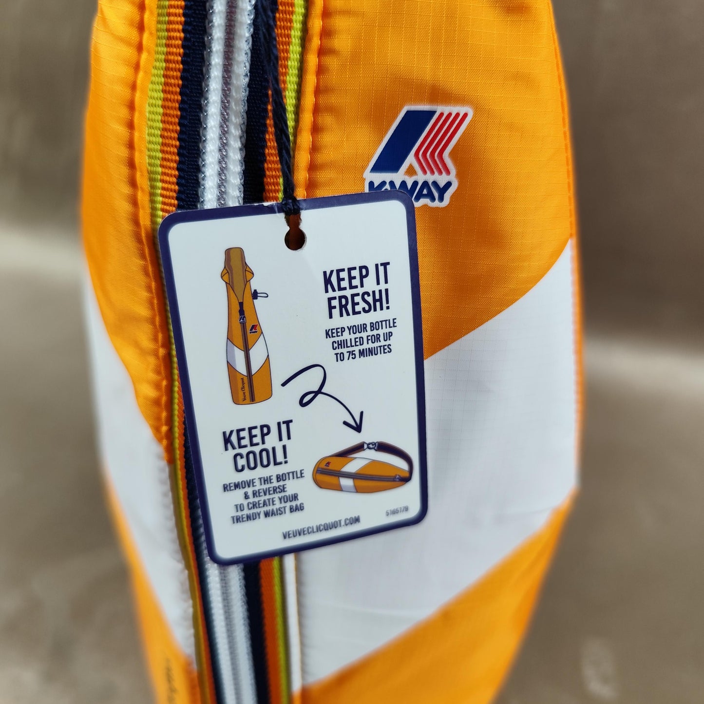 Étui isotherme Veuve Clicquot x K-WAY en polyester Transformable en sac banane