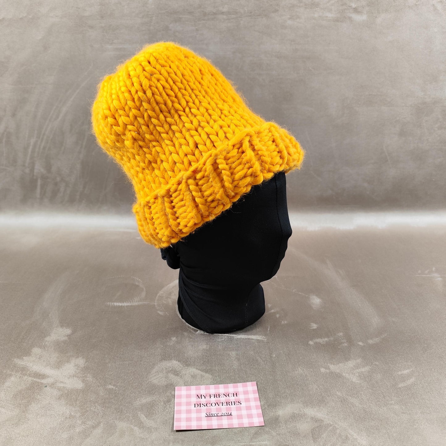 Bonnet The Yellow Gang Veuve Clicquot x Wool and the Gang Maille jaune