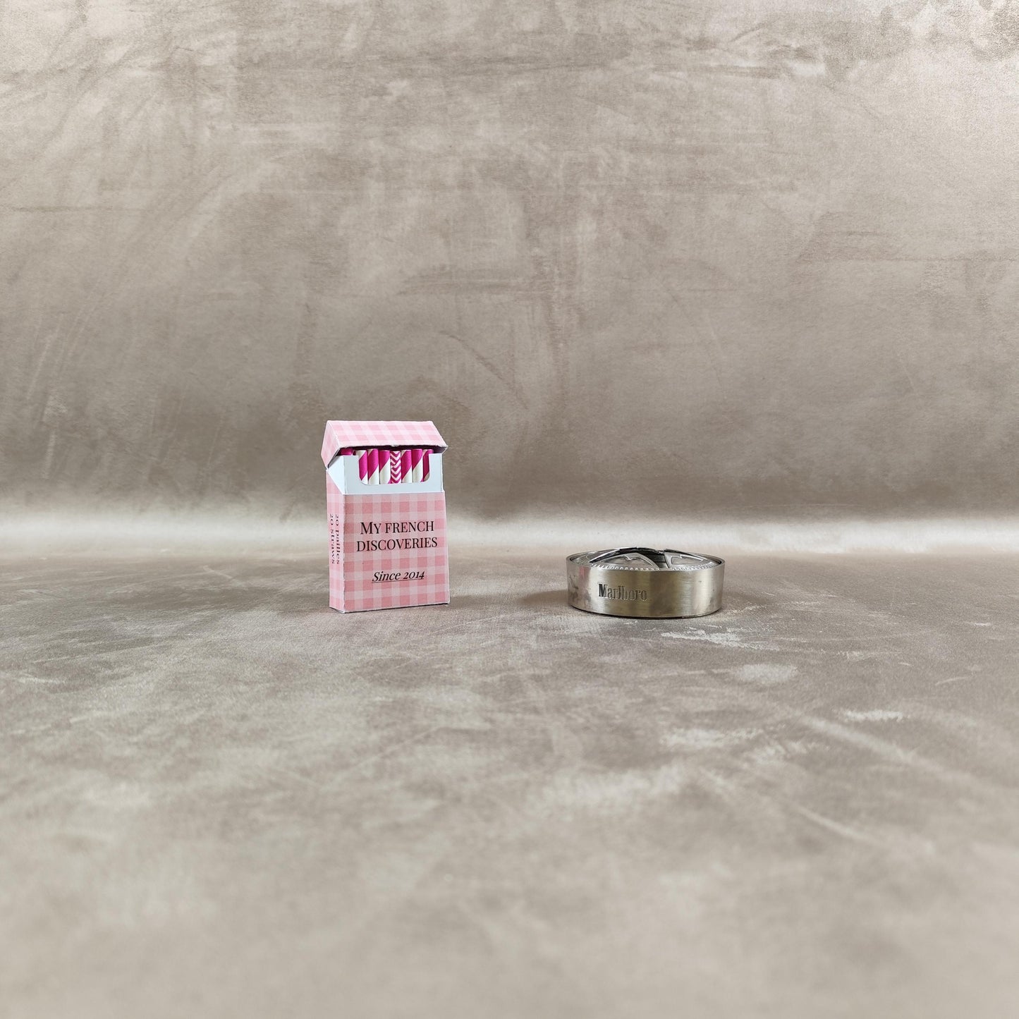 Cendrier publicitaire Marlboro en métal Modèle étoile Vintage