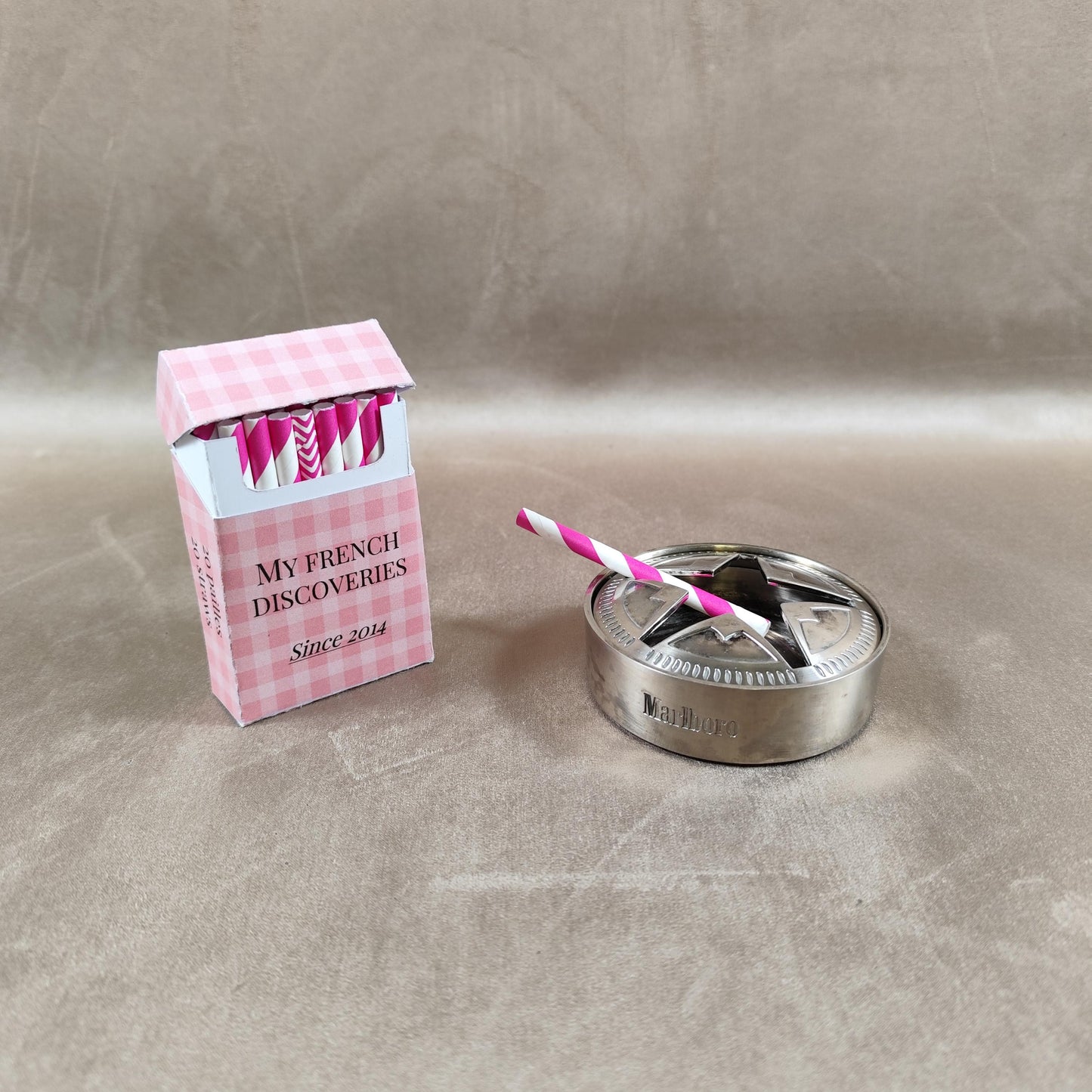 Cendrier publicitaire Marlboro en métal Modèle étoile Vintage