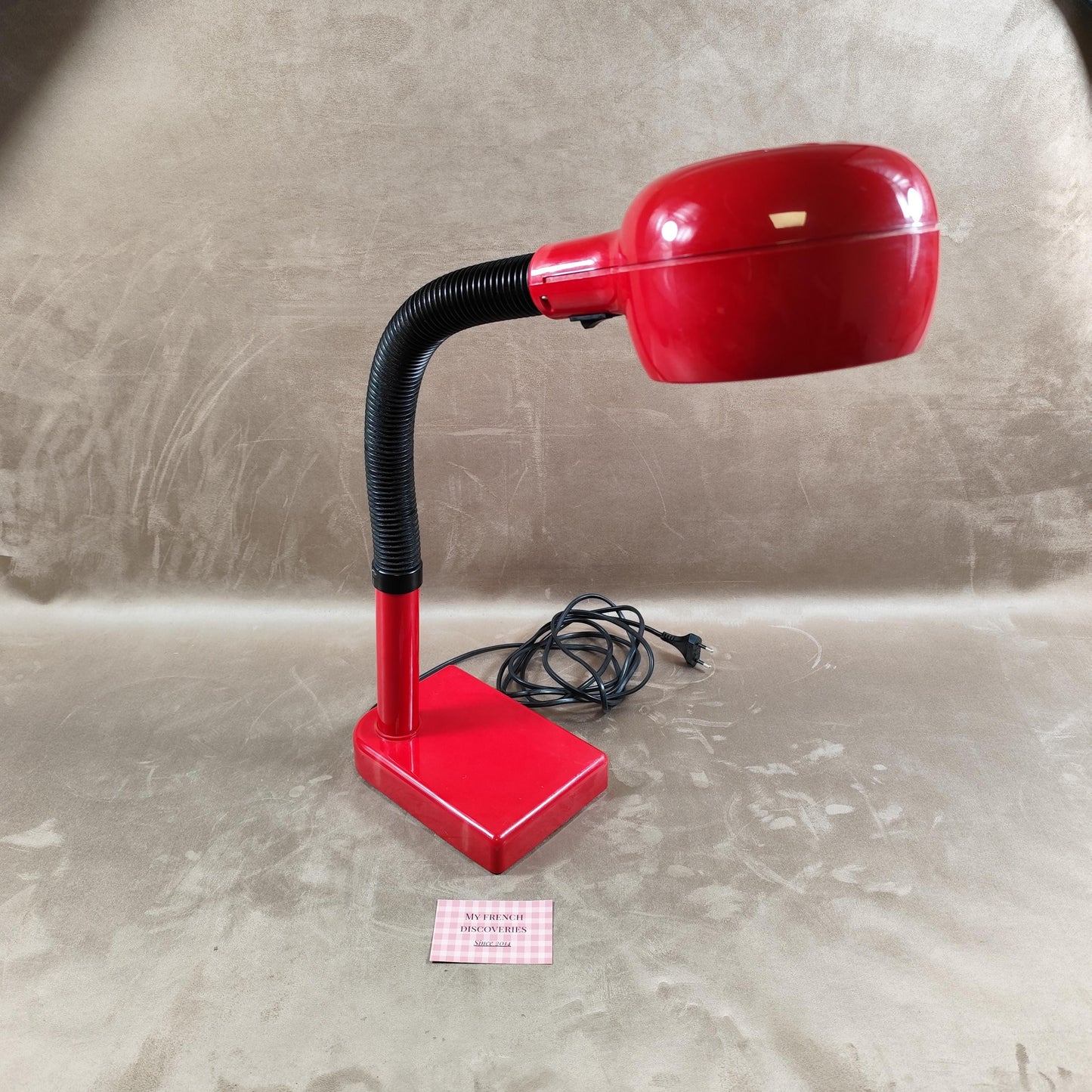 Lampe de bureau vintage rouge années 70 Design italien flexible Métal et plastique