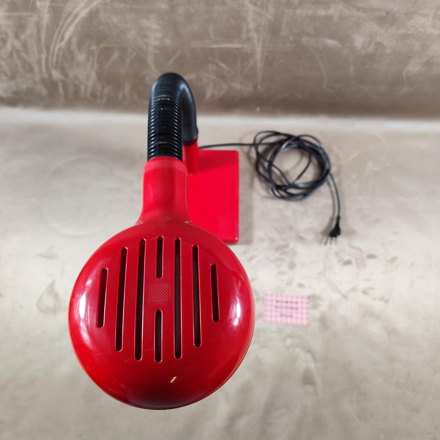 Lampe de bureau vintage rouge années 70 Design italien flexible Métal et plastique