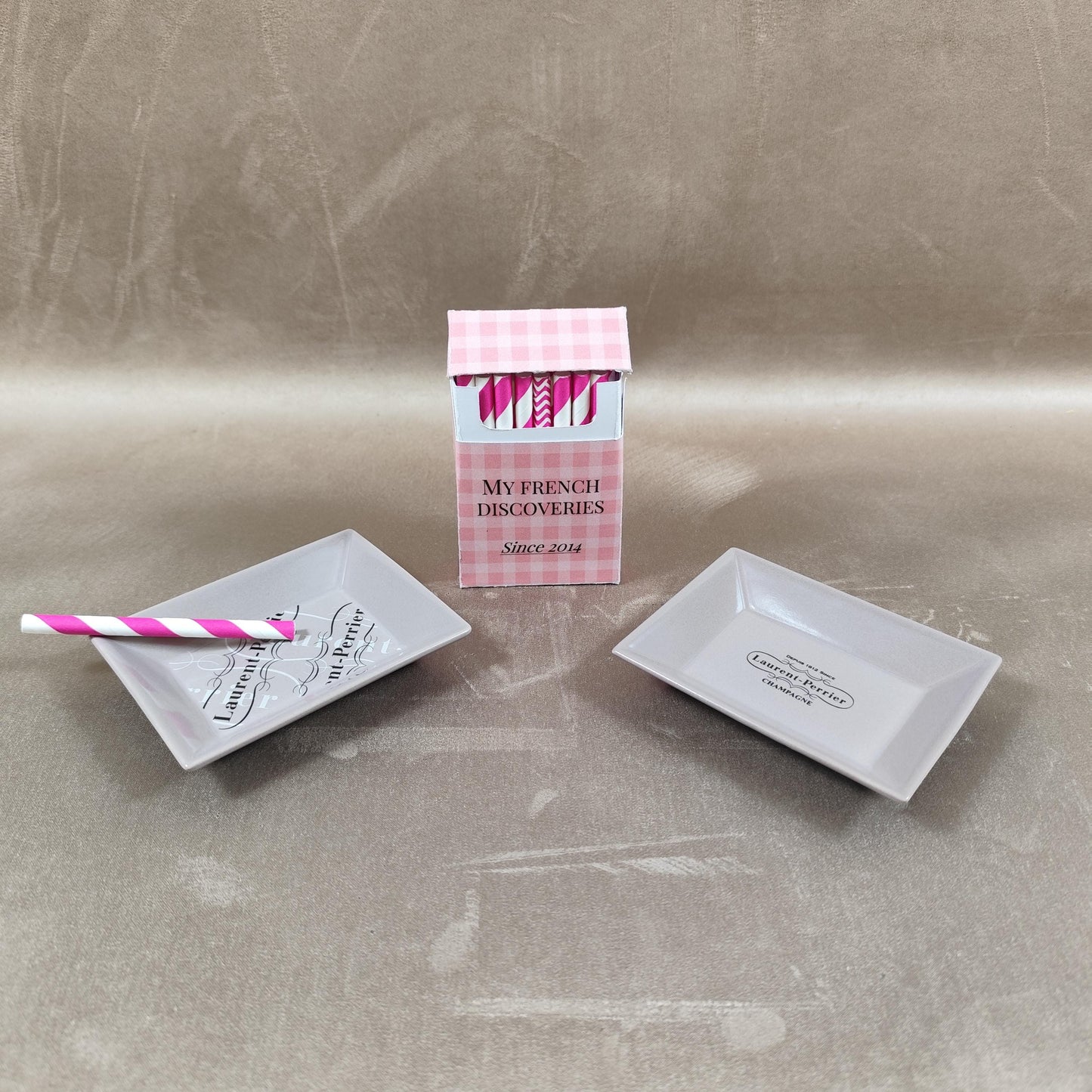 Lot de 2 cendriers publicitaires Laurent-Perrier en porcelaine Champagne Revol