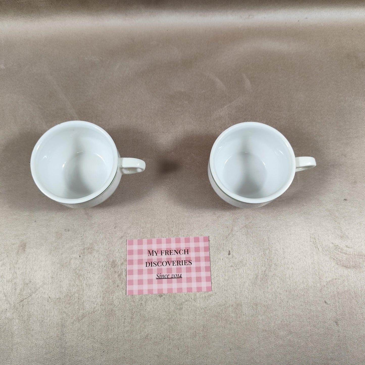 Paire de tasses anciennes en porcelaine blanche Filet vert Moulin des Loups Orchies