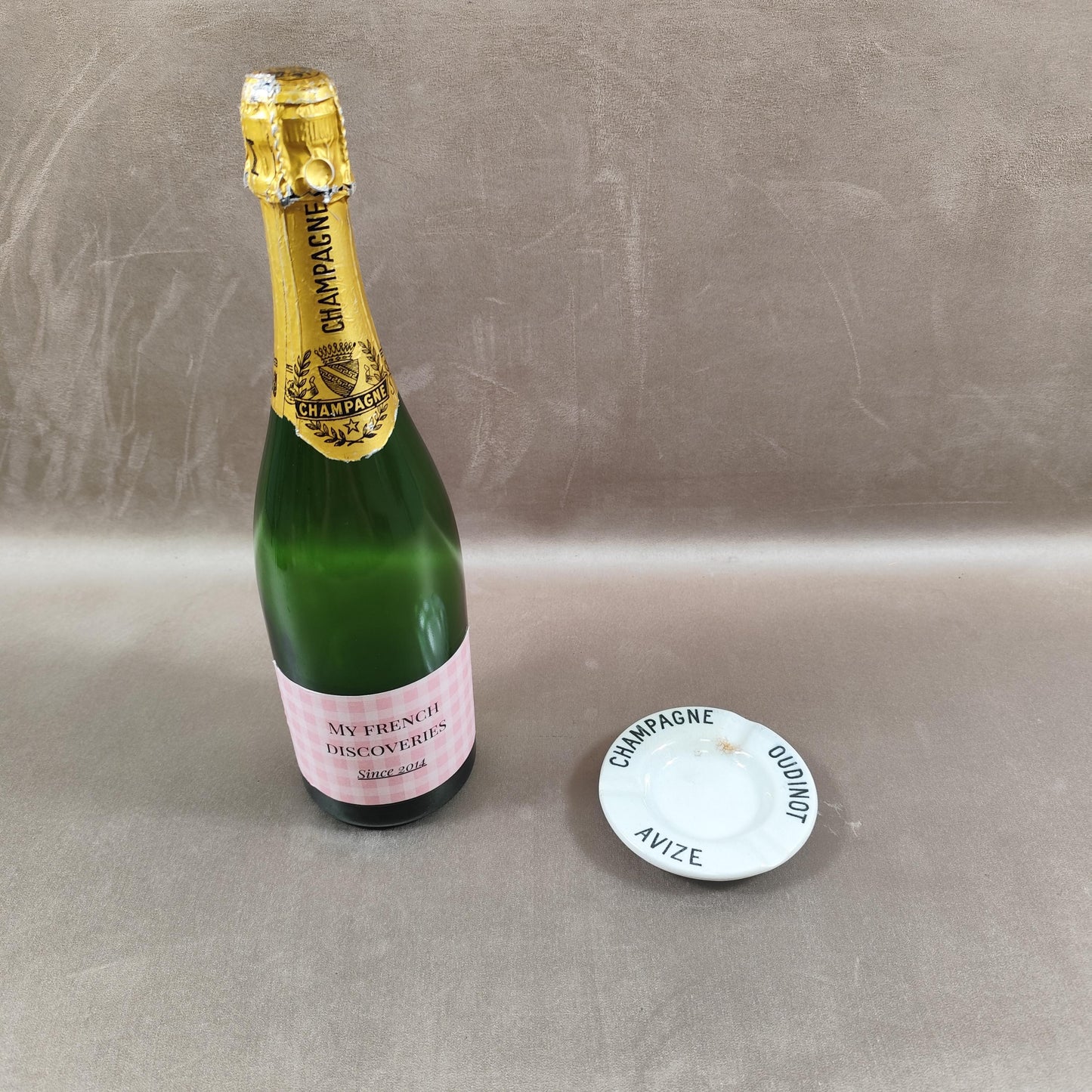 Cendrier publicitaire Champagne Oudinot Avize en porcelaine KG Lunéville France