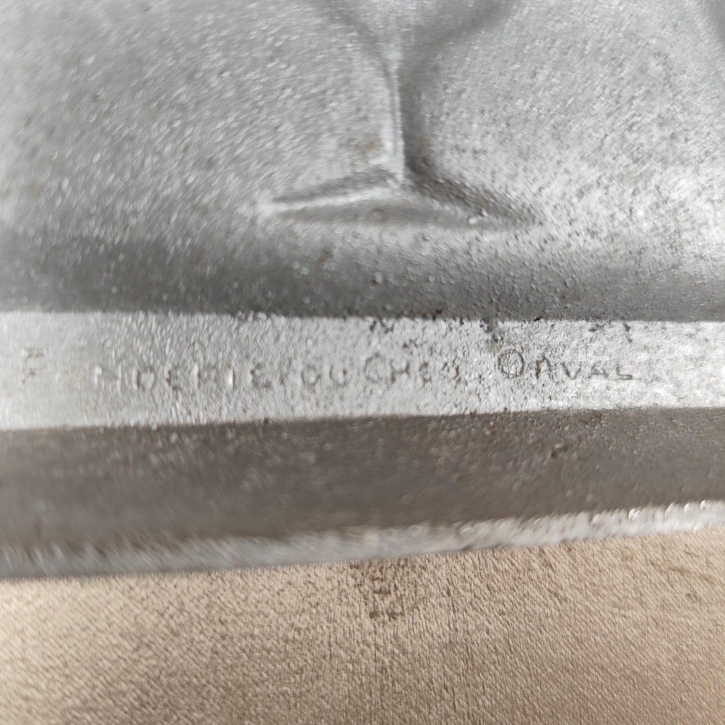 Cendrier publicitaire Fournier-Demars en métal Le Triomphe de la Qualité Liqueurs