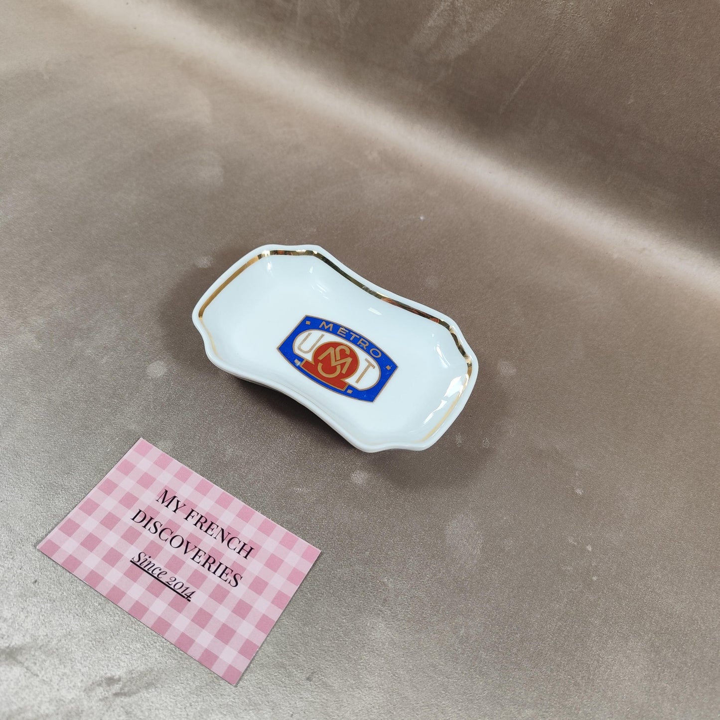 Cendrier publicitaire METRO US Métro en porcelaine Club sportif RATP Paris