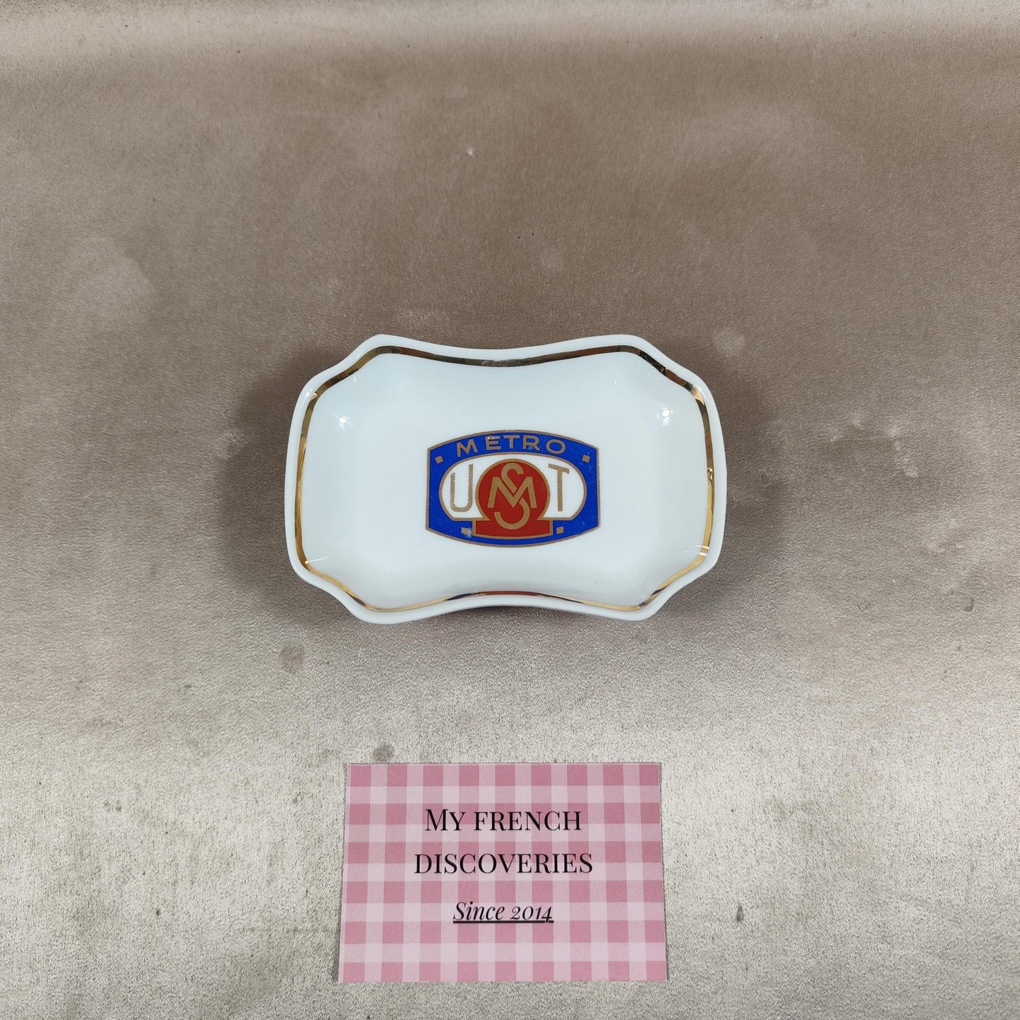 Cendrier publicitaire METRO US Métro en porcelaine Club sportif RATP Paris