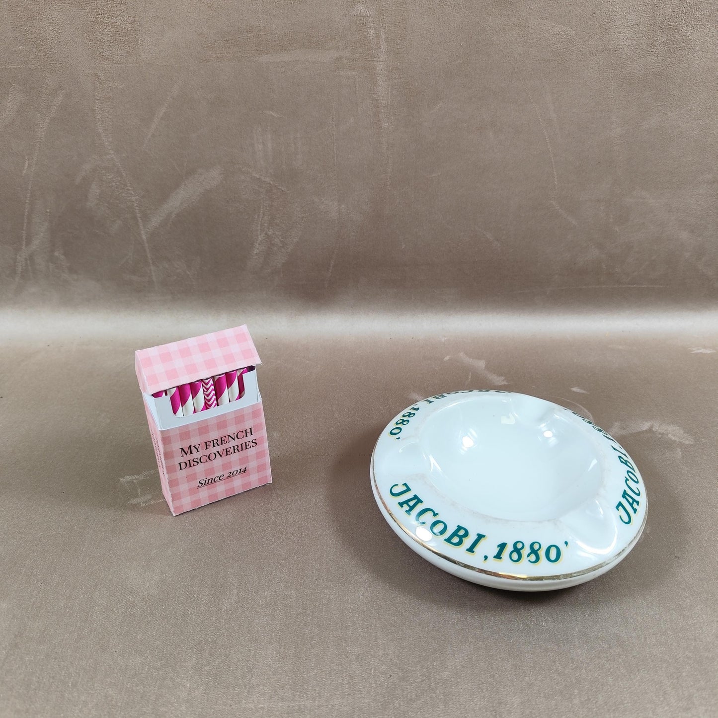 Cendrier publicitaire Jacobi 1880 Céramique blanche vintage