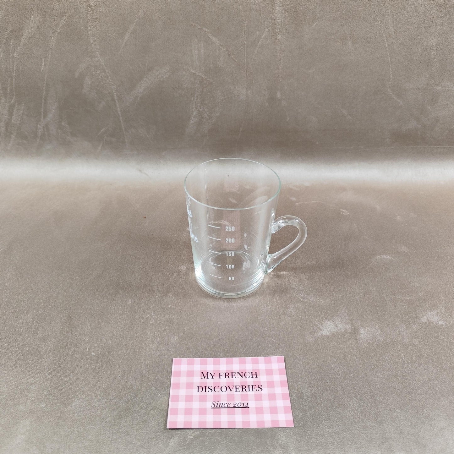 Verre de cure ancien format tasse avec étui en paille et cuir Verre de curiste