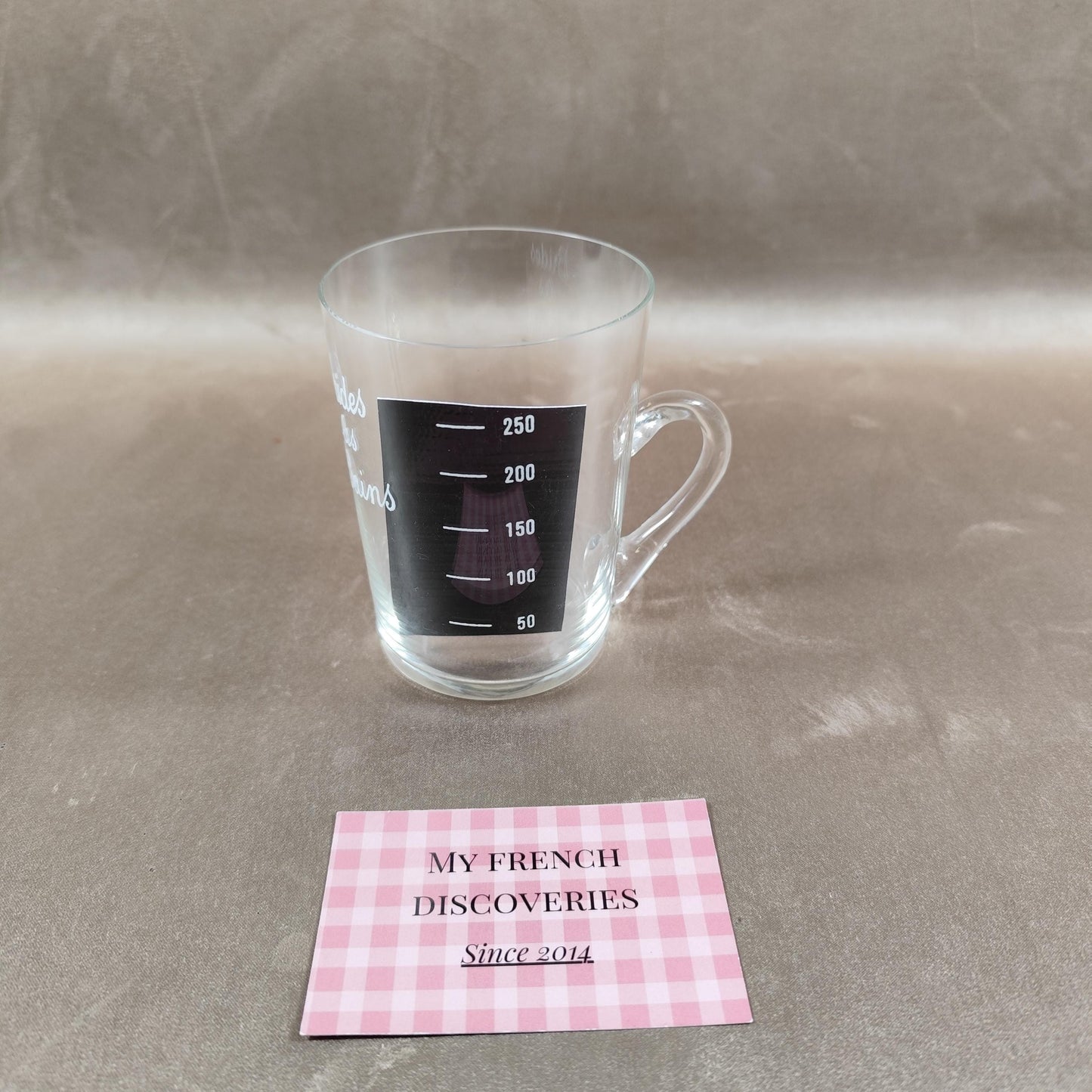 Verre de cure ancien format tasse avec étui en paille et cuir Verre de curiste