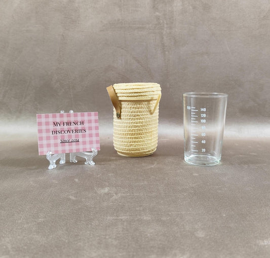 Verre de cure gradué 150 ml avec étui plastique Verre de curiste vintage