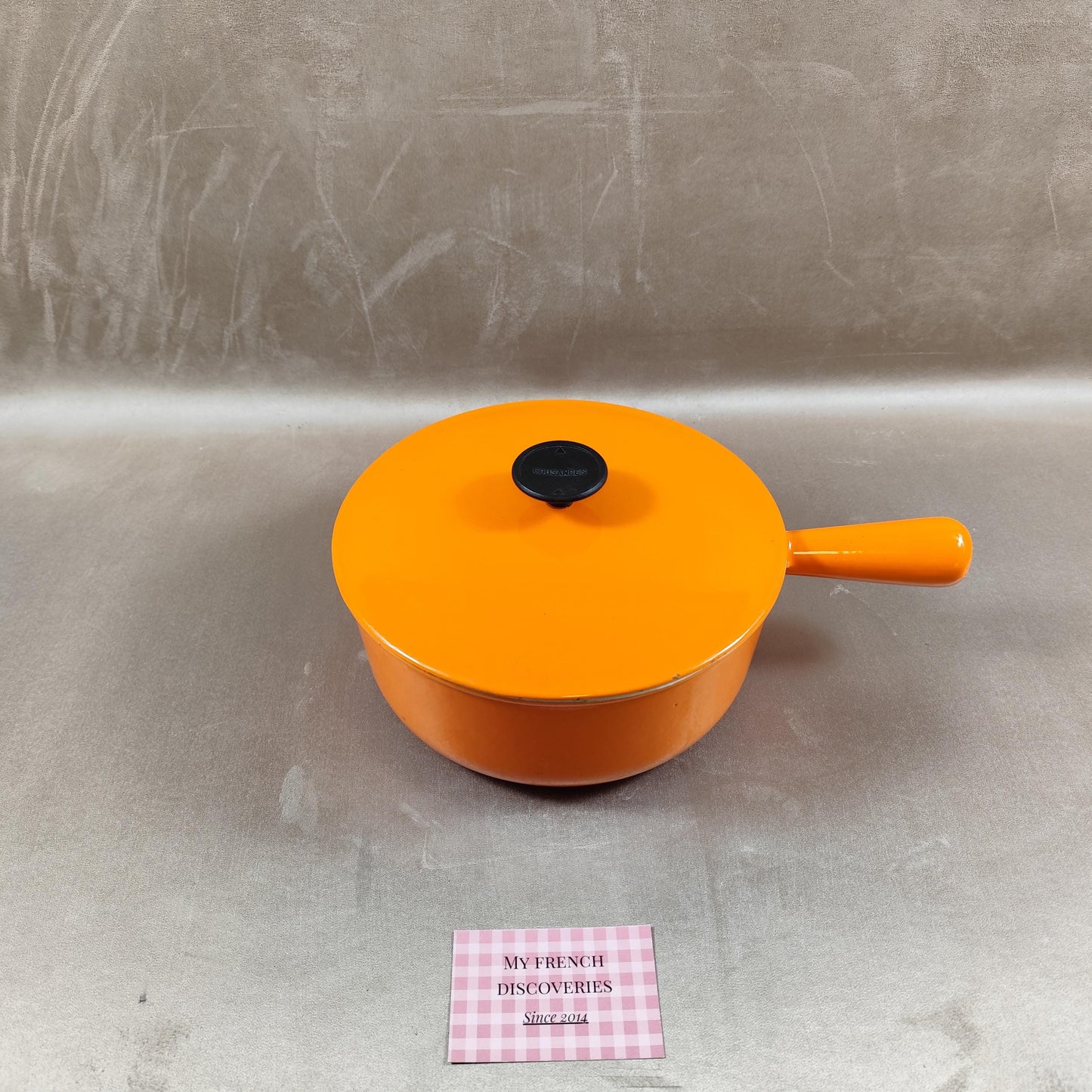 Casserole vintage orange COUSANCES 22 cm Fonte émaillée Made in France