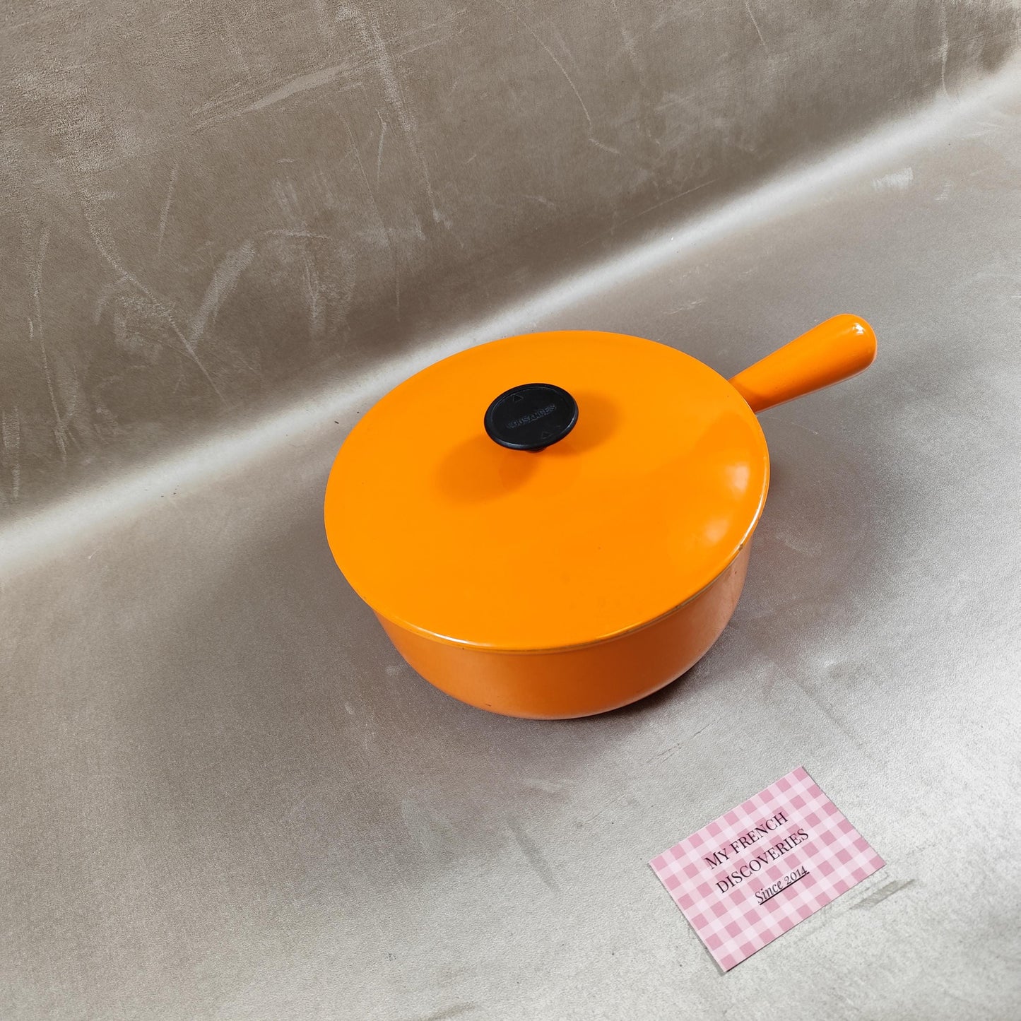 Casserole vintage orange COUSANCES 22 cm Fonte émaillée Made in France