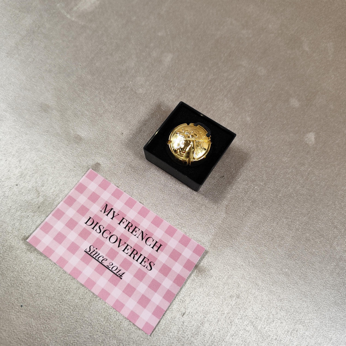 Capsule de champagne Amour de Deutz 2006 plaquée or Pascal Morabito Pendentif