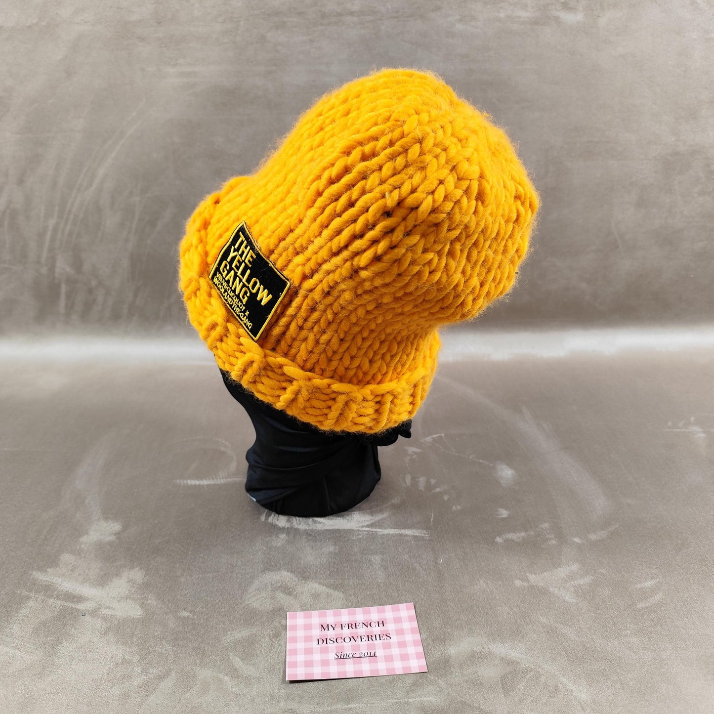 Bonnet The Yellow Gang Veuve Clicquot x Wool and the Gang Maille jaune