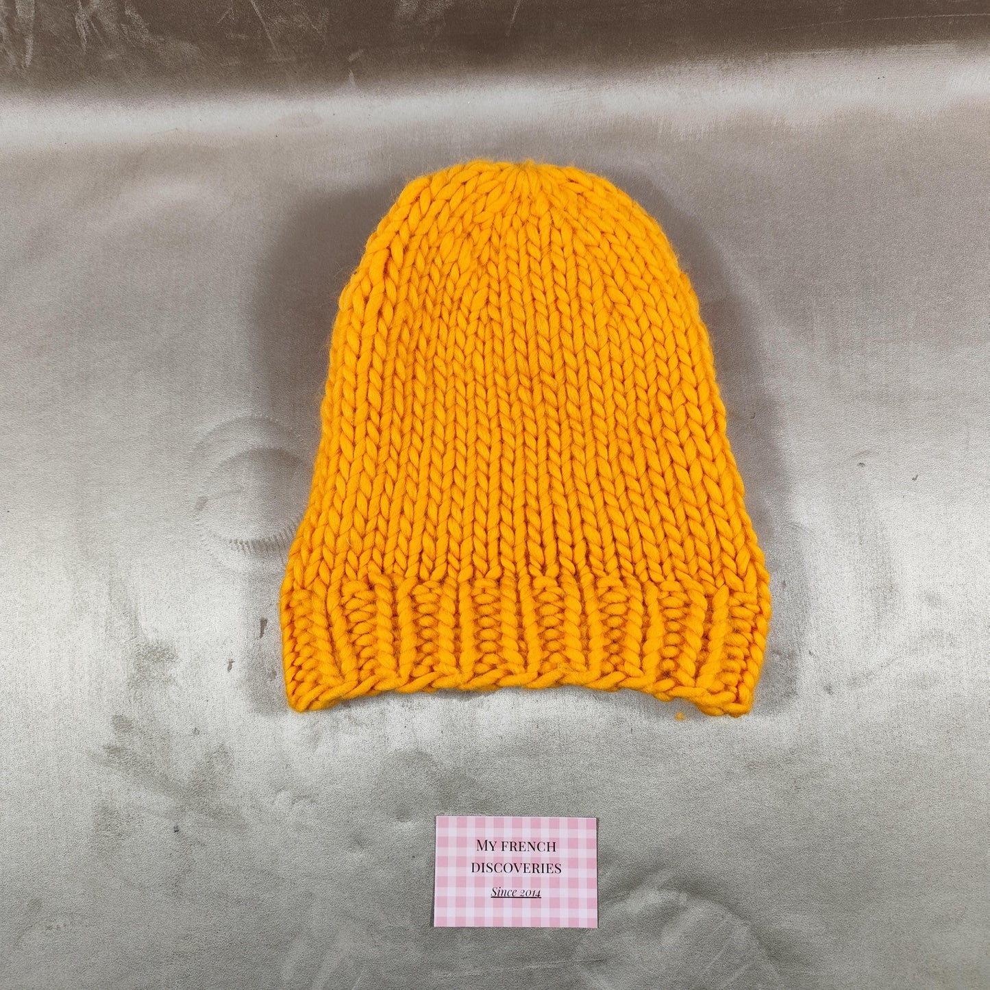 Bonnet The Yellow Gang Veuve Clicquot x Wool and the Gang Maille jaune