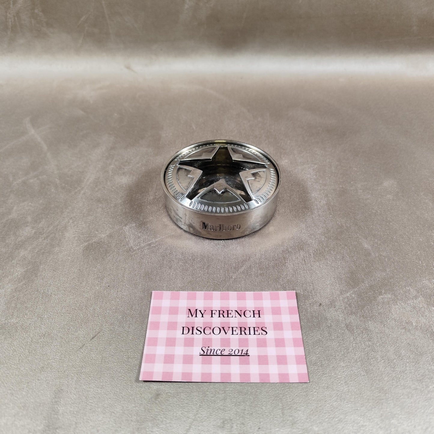 Cendrier publicitaire Marlboro en métal Modèle étoile Vintage