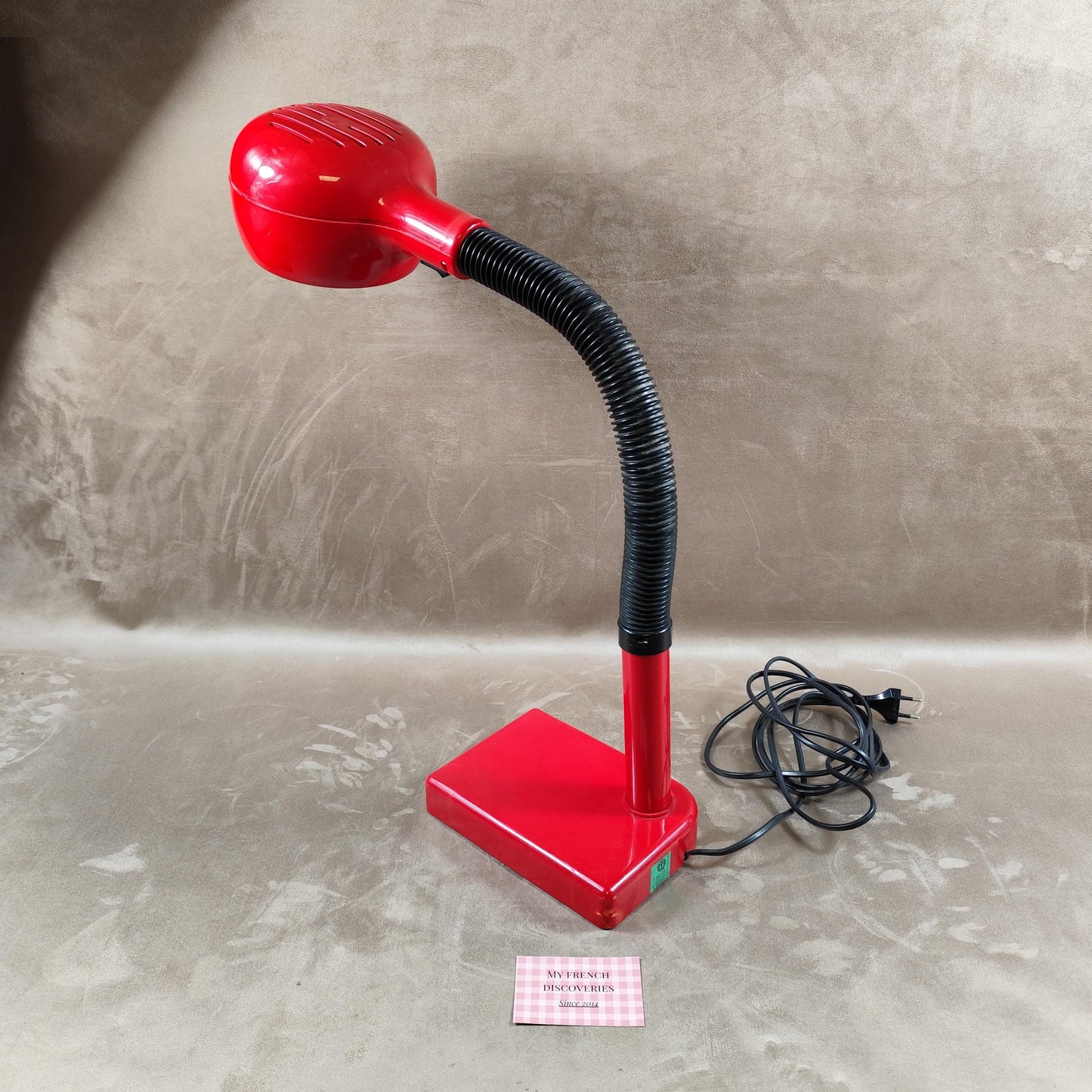 Lampe de bureau vintage rouge années 70 Design italien flexible Métal et plastique