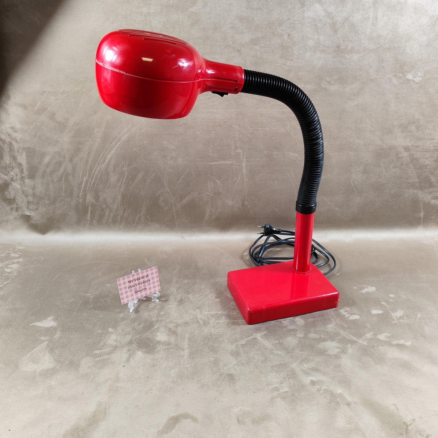 Lampe de bureau vintage rouge années 70 Design italien flexible Métal et plastique