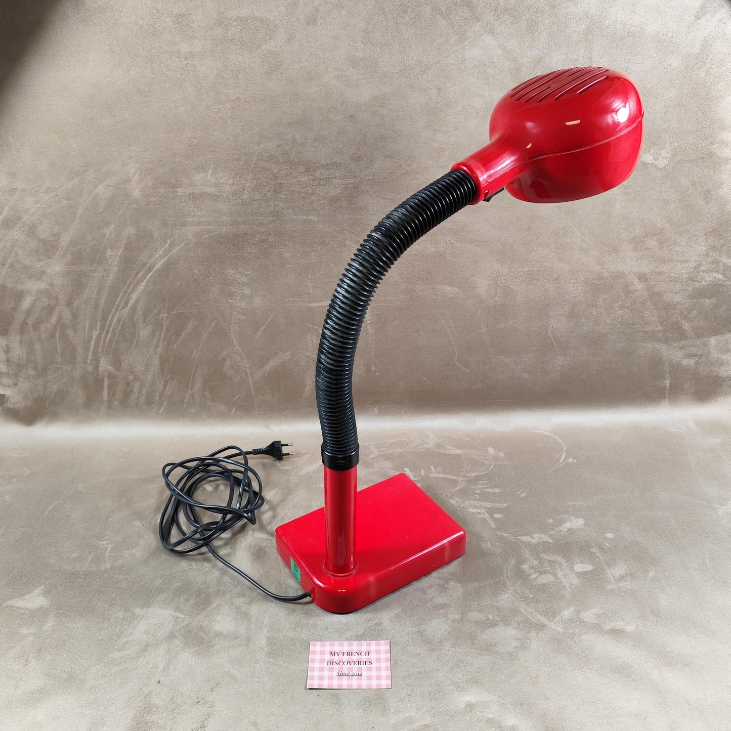 Lampe de bureau vintage rouge années 70 Design italien flexible Métal et plastique