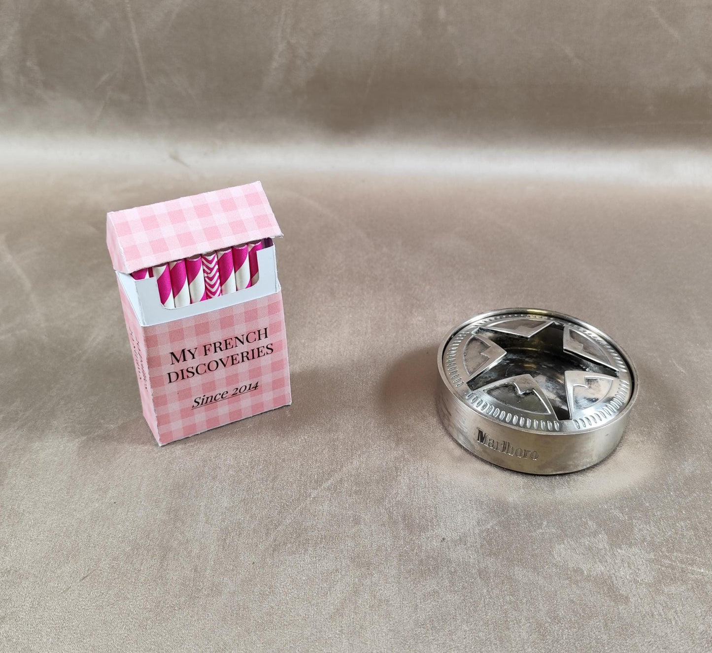 Cendrier publicitaire Marlboro en métal Modèle étoile Vintage