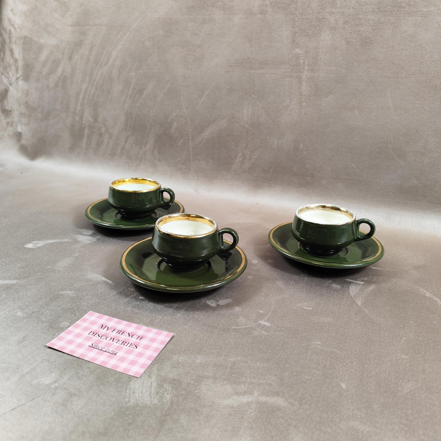 Ensemble de 3 tasses à café Helvetia B.F. Tours  Pillivuyt France Céramique verte