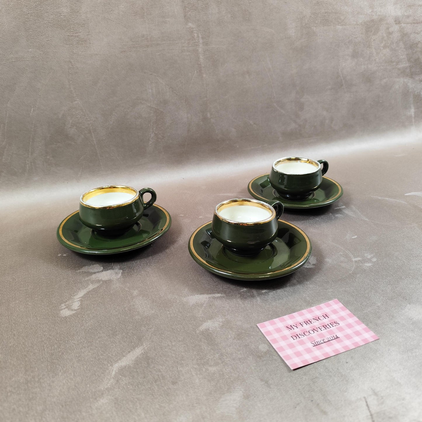 Ensemble de 3 tasses à café Helvetia B.F. Tours  Pillivuyt France Céramique verte