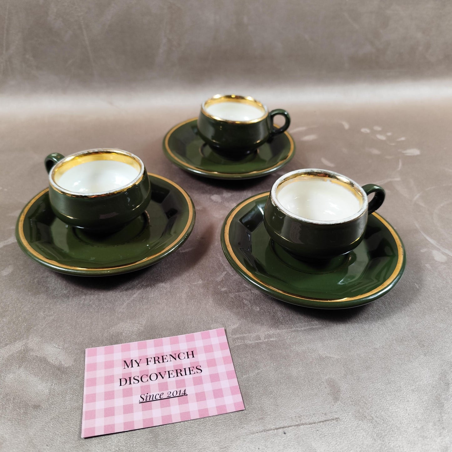 Ensemble de 3 tasses à café Helvetia B.F. Tours  Pillivuyt France Céramique verte